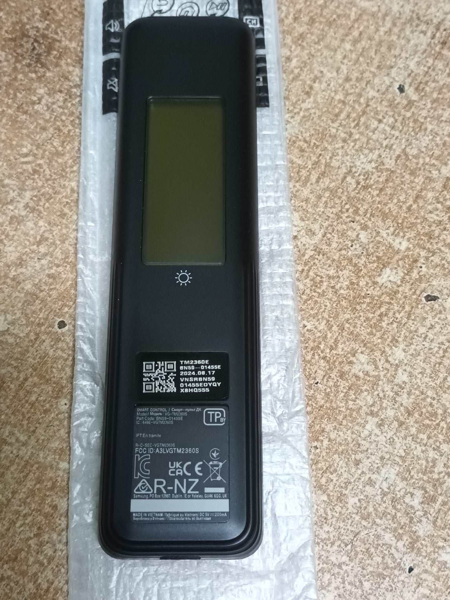 MANDO TV SAMSUNG, control por voz y carga solar