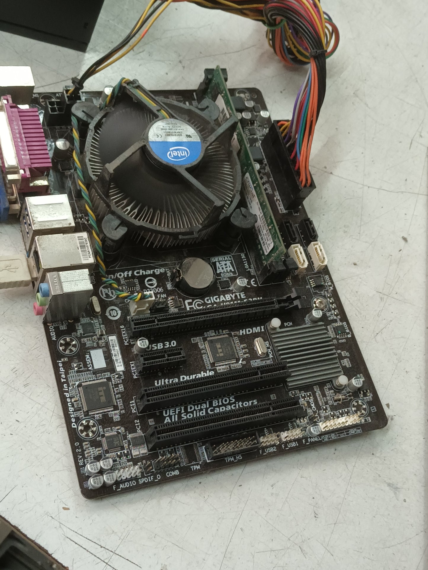 Placa base Gigabyte GA-H81M-S2PH - (ref.2)