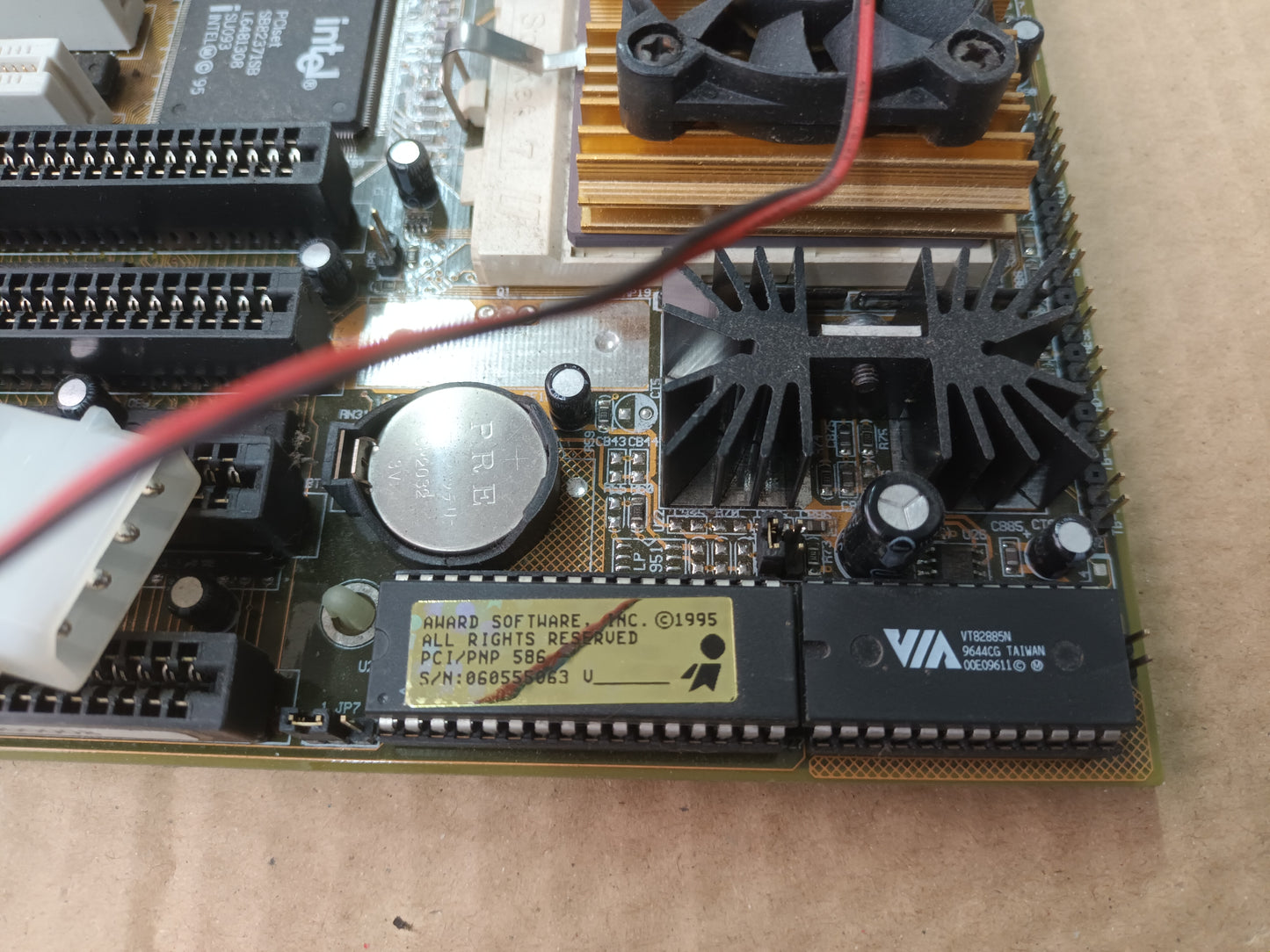 Placa base, + Pentium S 166MHz