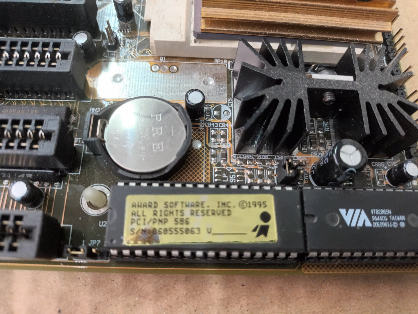 Placa base, + Pentium S 166MHz