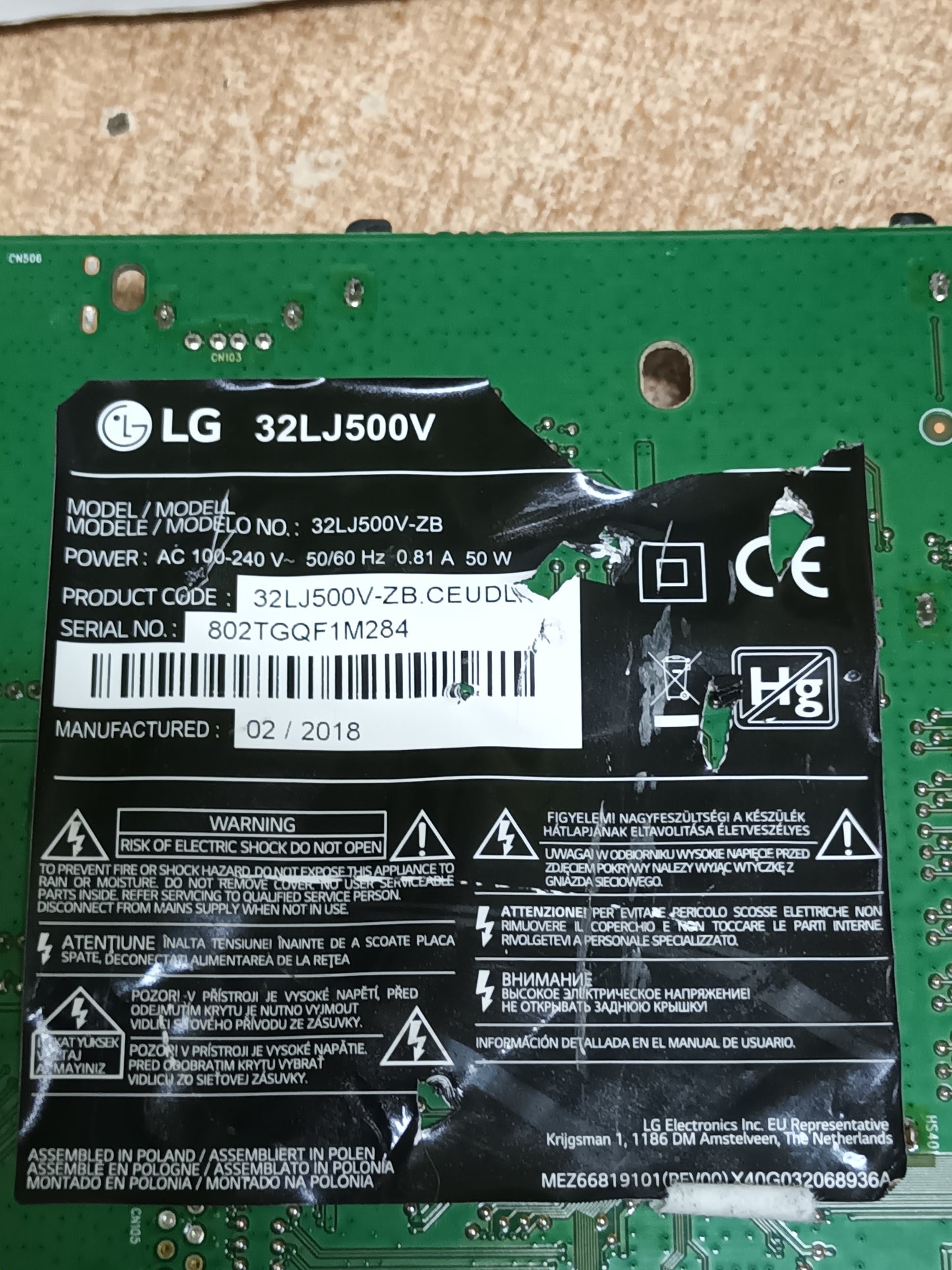 715G8524-M01-B00-004K, de LG32LJ500V