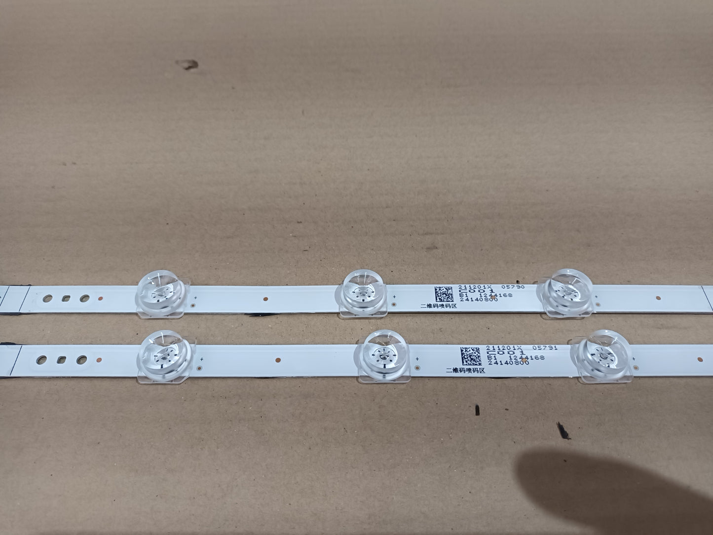 Kit 2 tiras LED HISENSE 43AE7000F