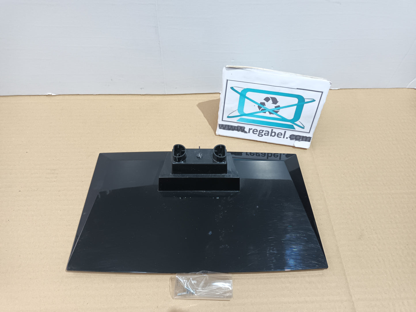 Soporte TV Grundig 32VLE4304BF
