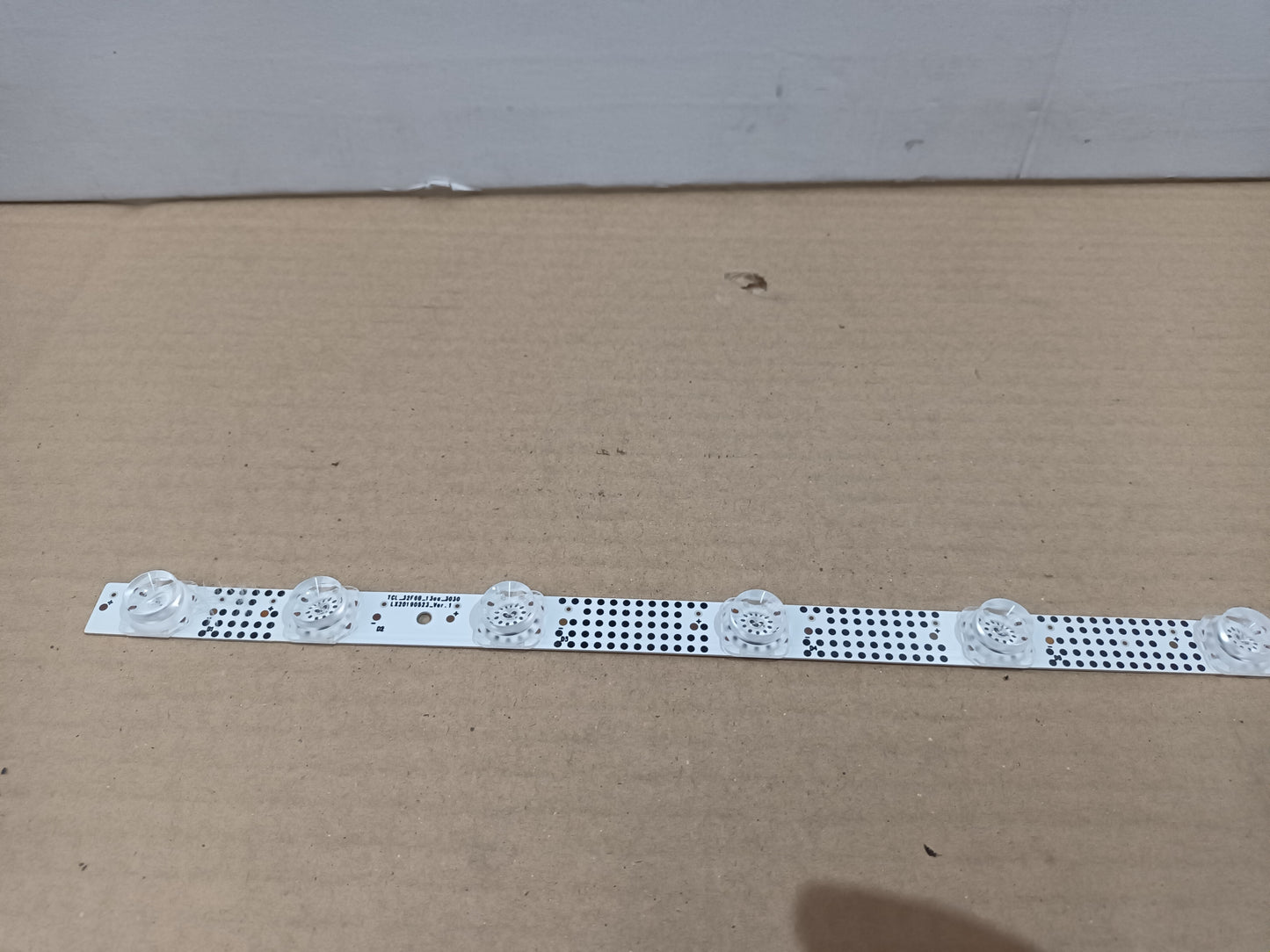 TCL 32S6200, KIT 1 TIRAS LED (ref,378)