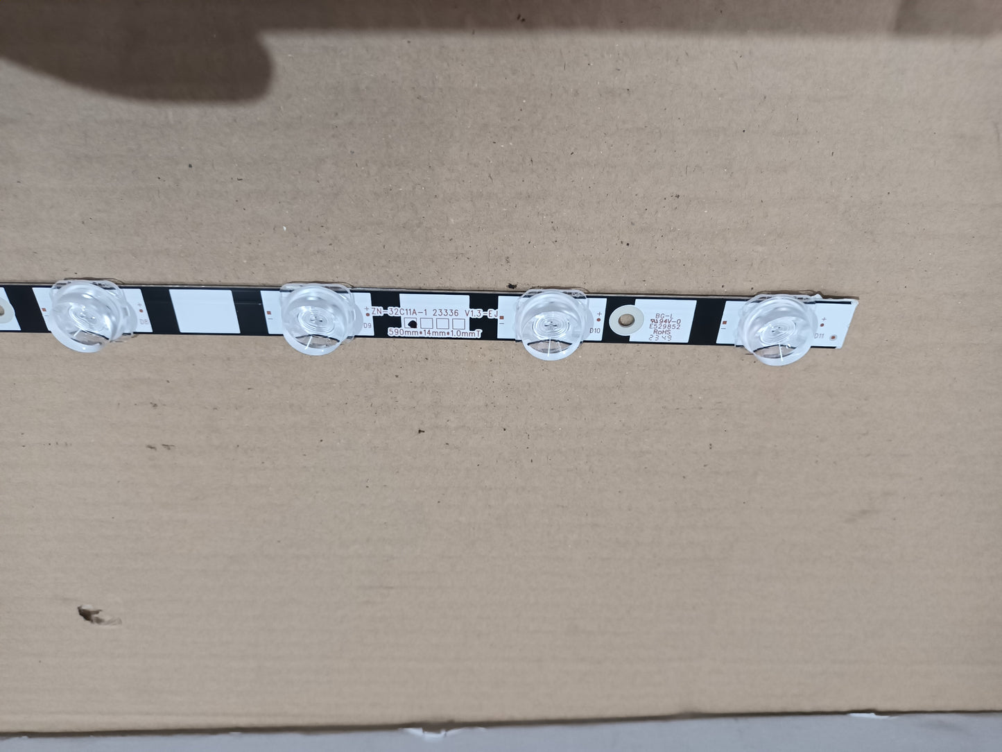 Kit 1 tiras LED TV NEVIR NVR-7803-32RD2S-N