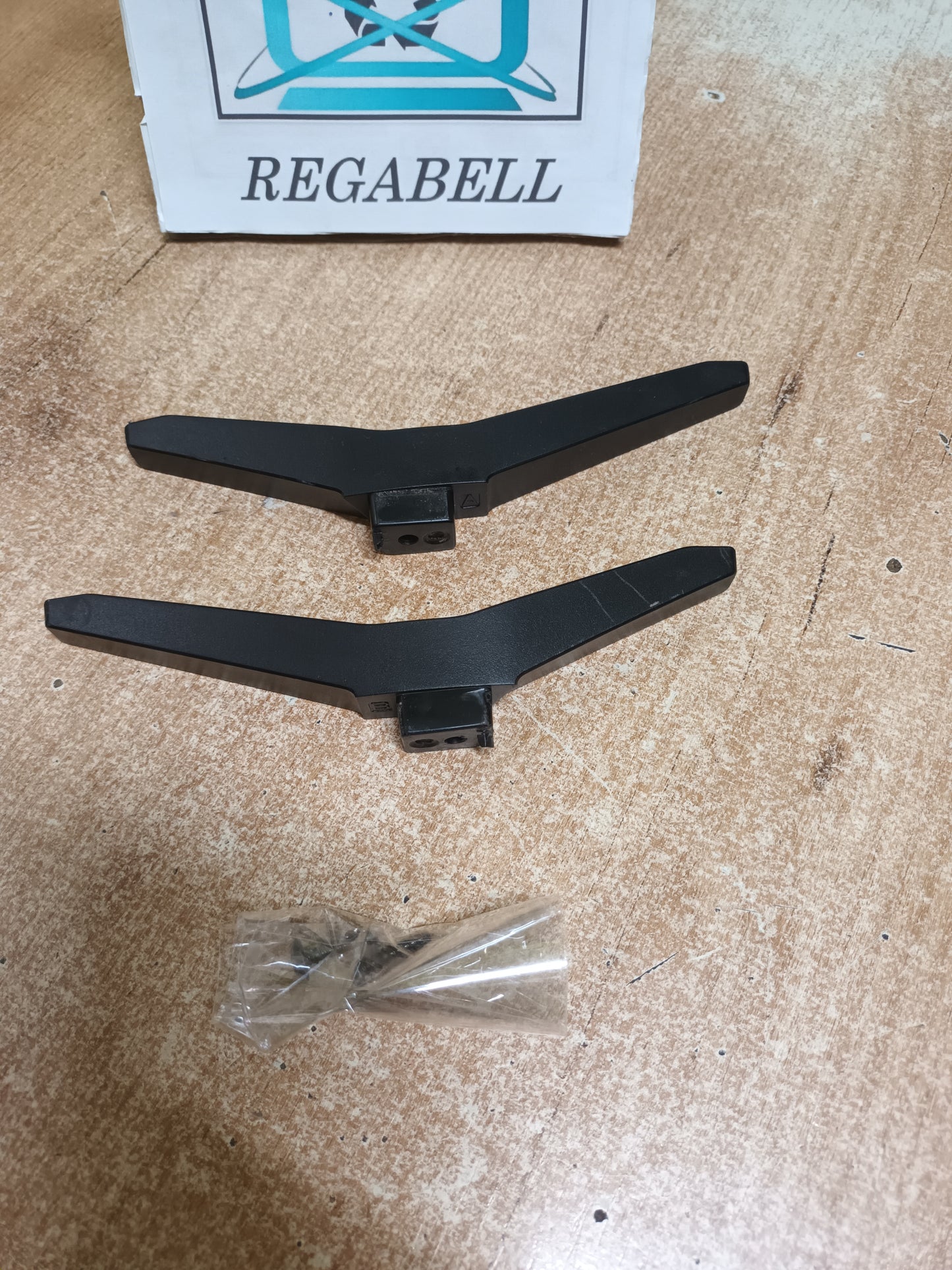 PIES DE TV LG32LJ510U, (ref.234)