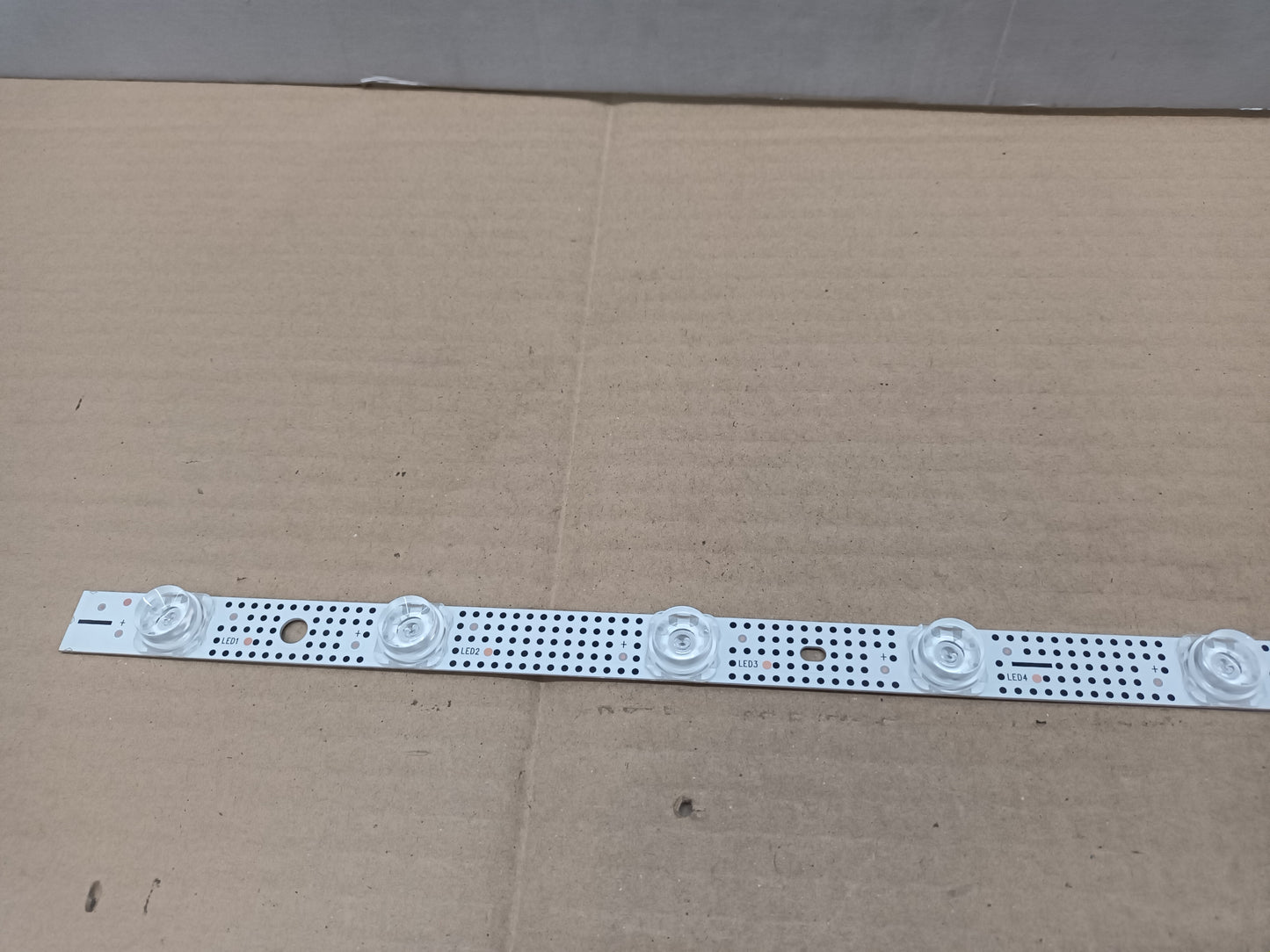 HISENSE 40A4N, KIT TIRAS LED, (ref,206)