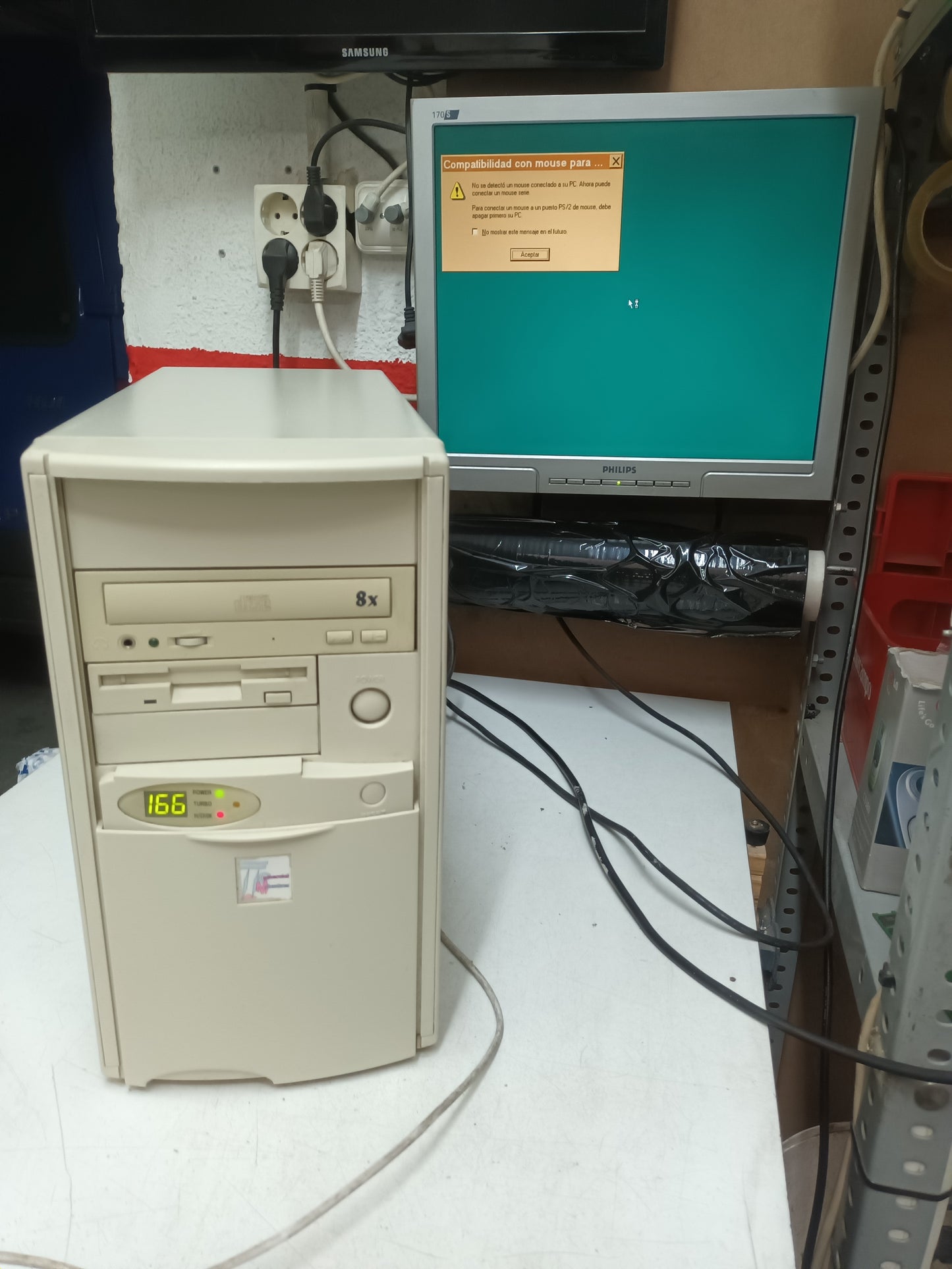 n-8, pc retro PENTIUM MMX, 166MHZ