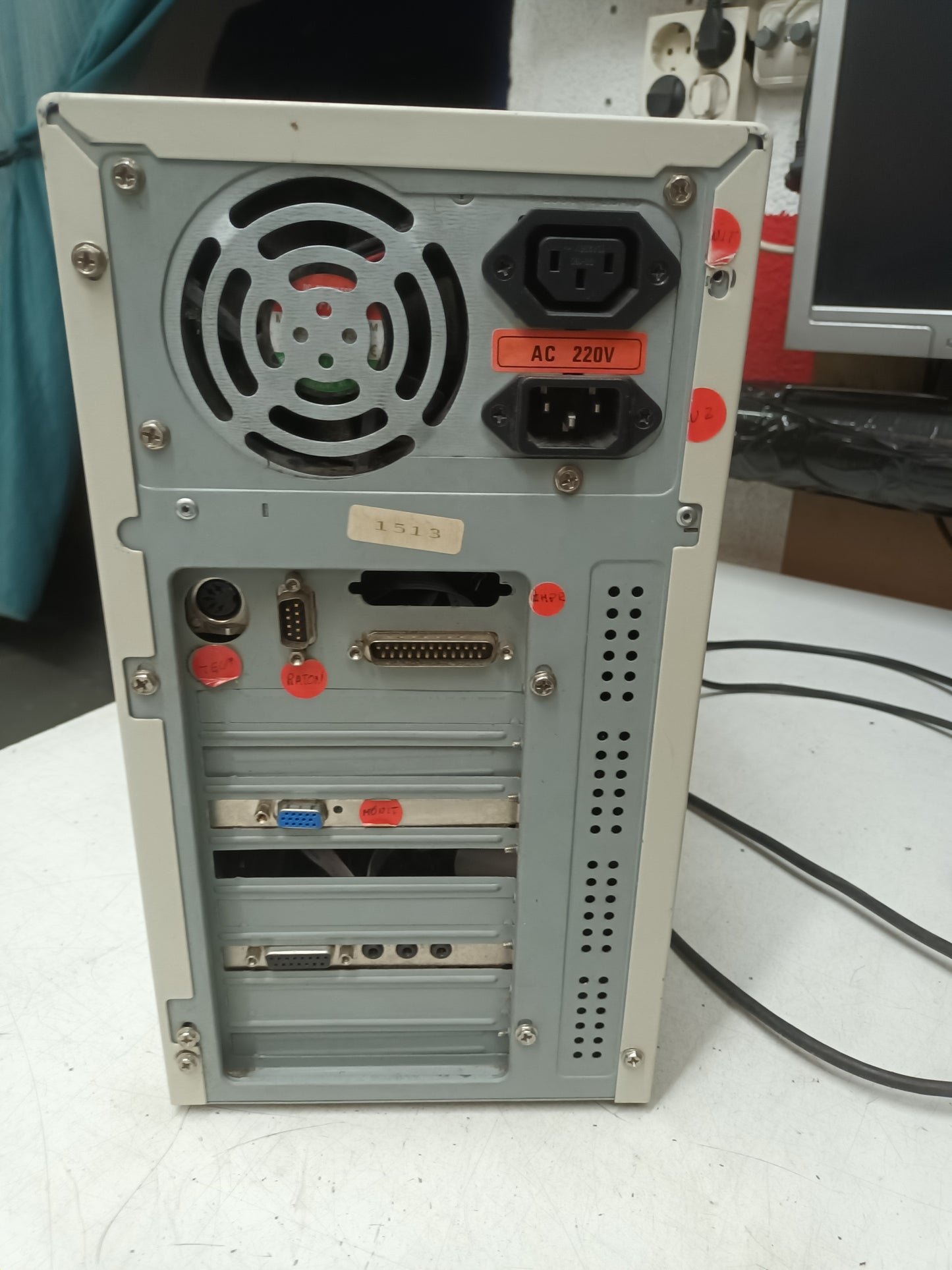 n-8, pc retro PENTIUM MMX, 166MHZ