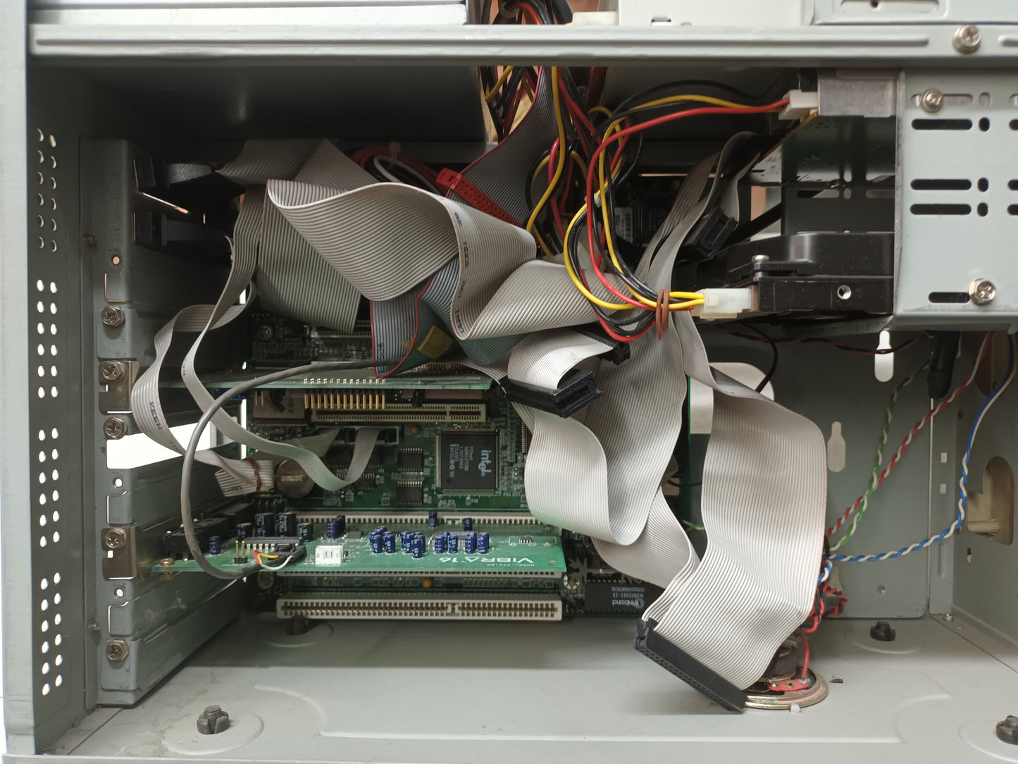 n-8, pc retro PENTIUM MMX, 166MHZ