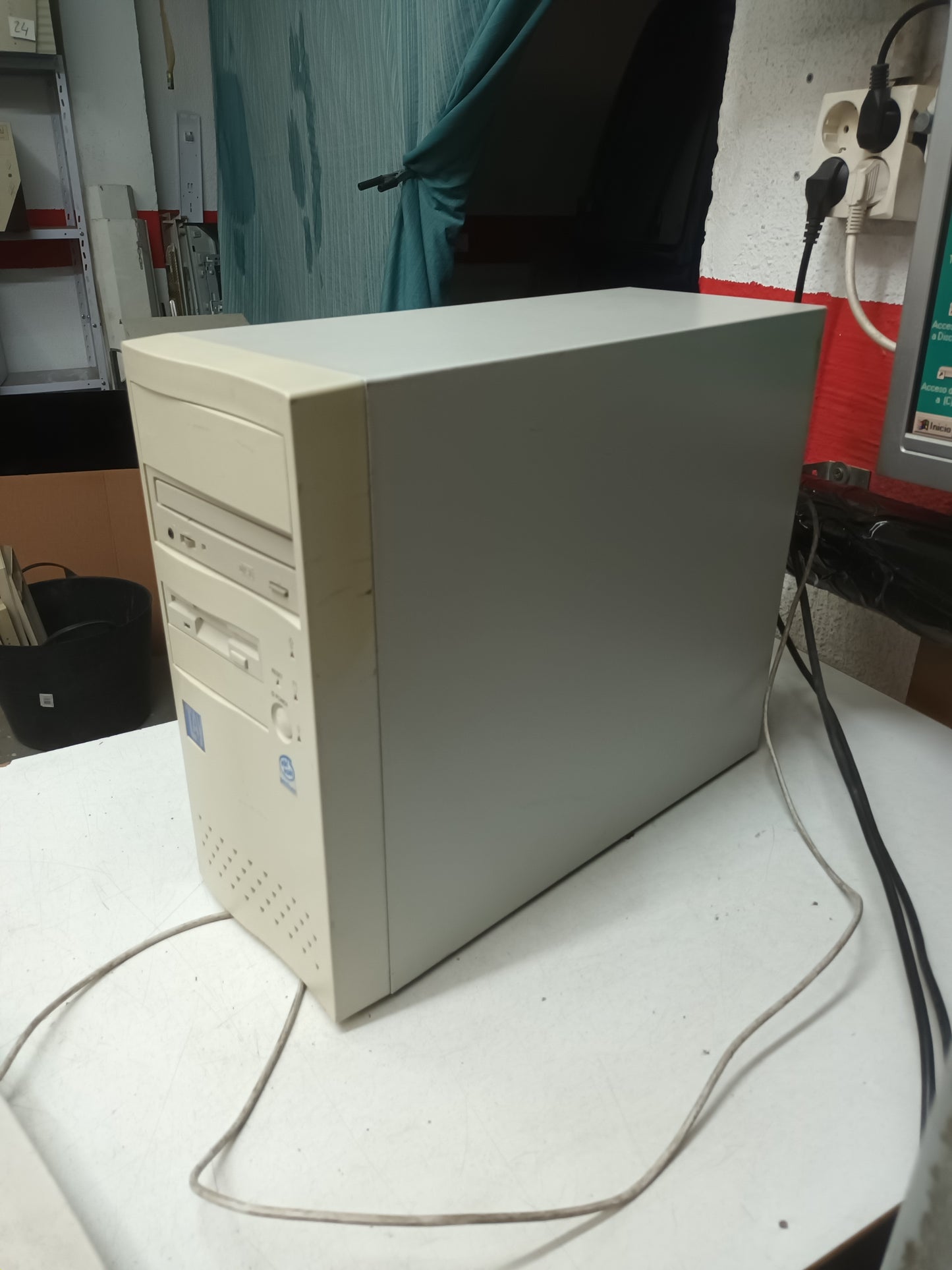 n-9, pc retro PENTIUM S, CPU AT 133MHZ