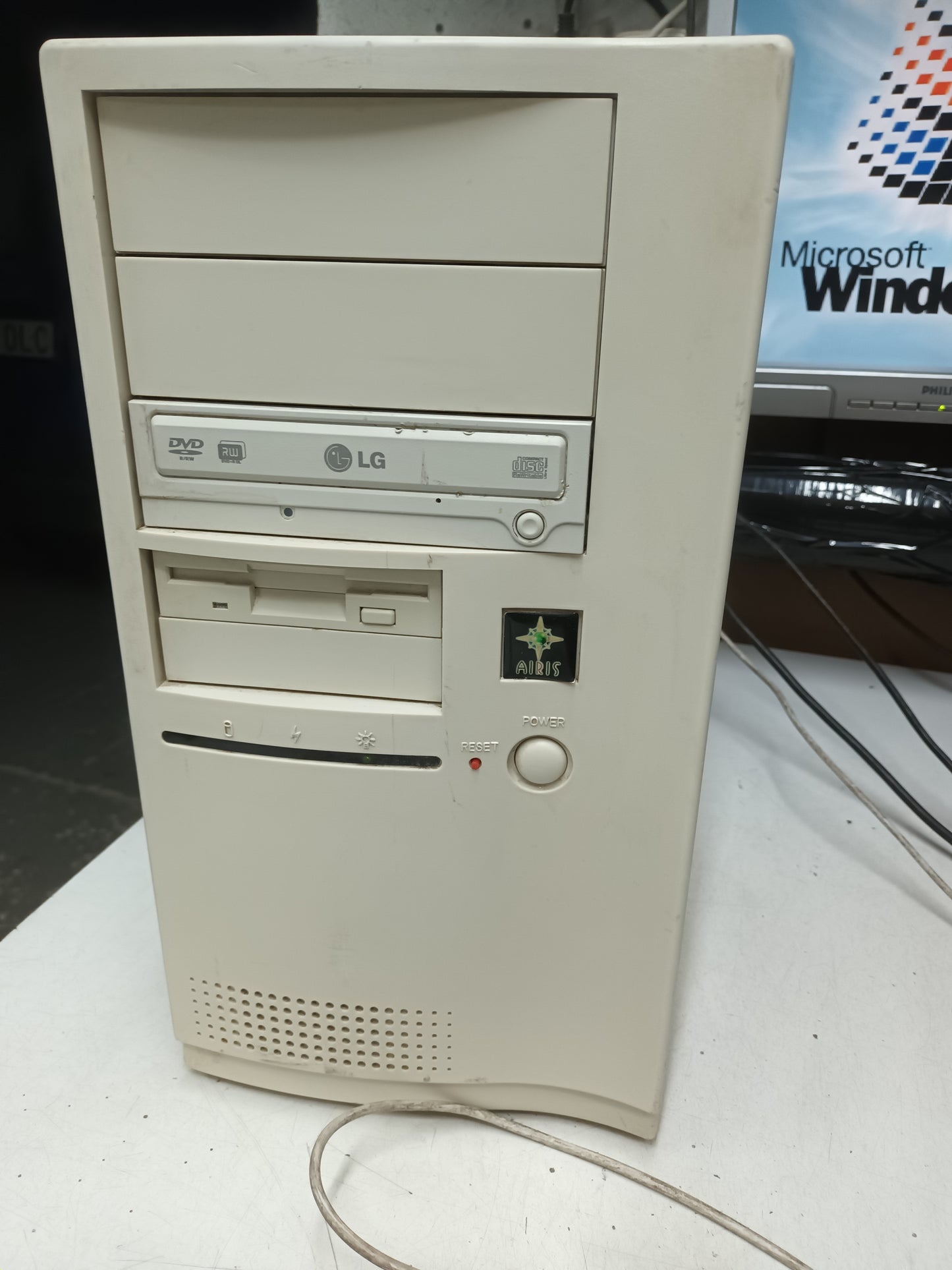 n-10, pc retro AMD K6-2/400,
