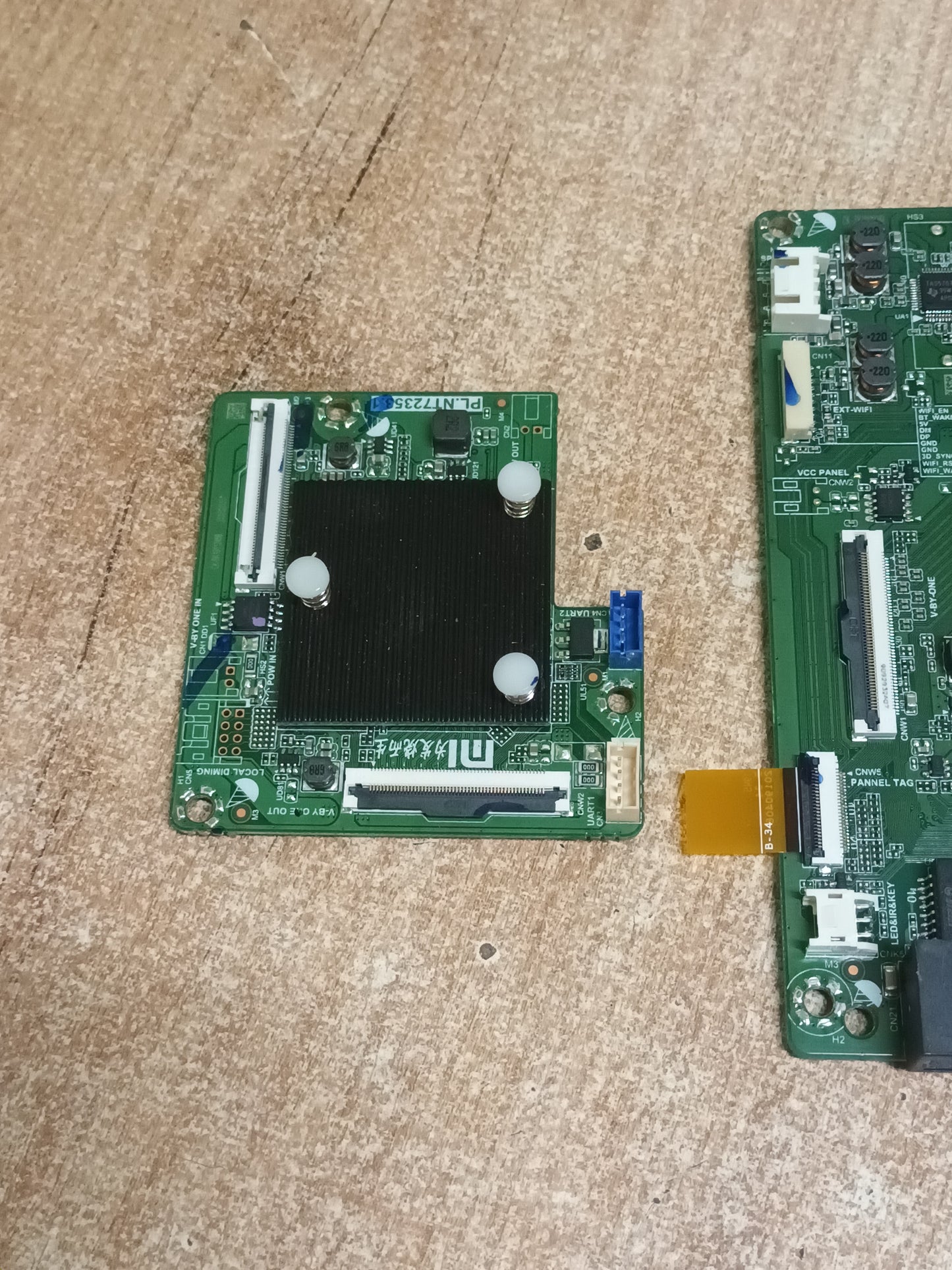 TD.MS6886.793, DE TV XIAOMI L43M5-5ASP, (ref-195)