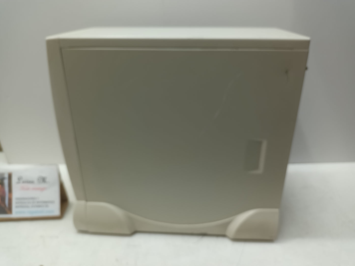CAJA DE PC antigua,