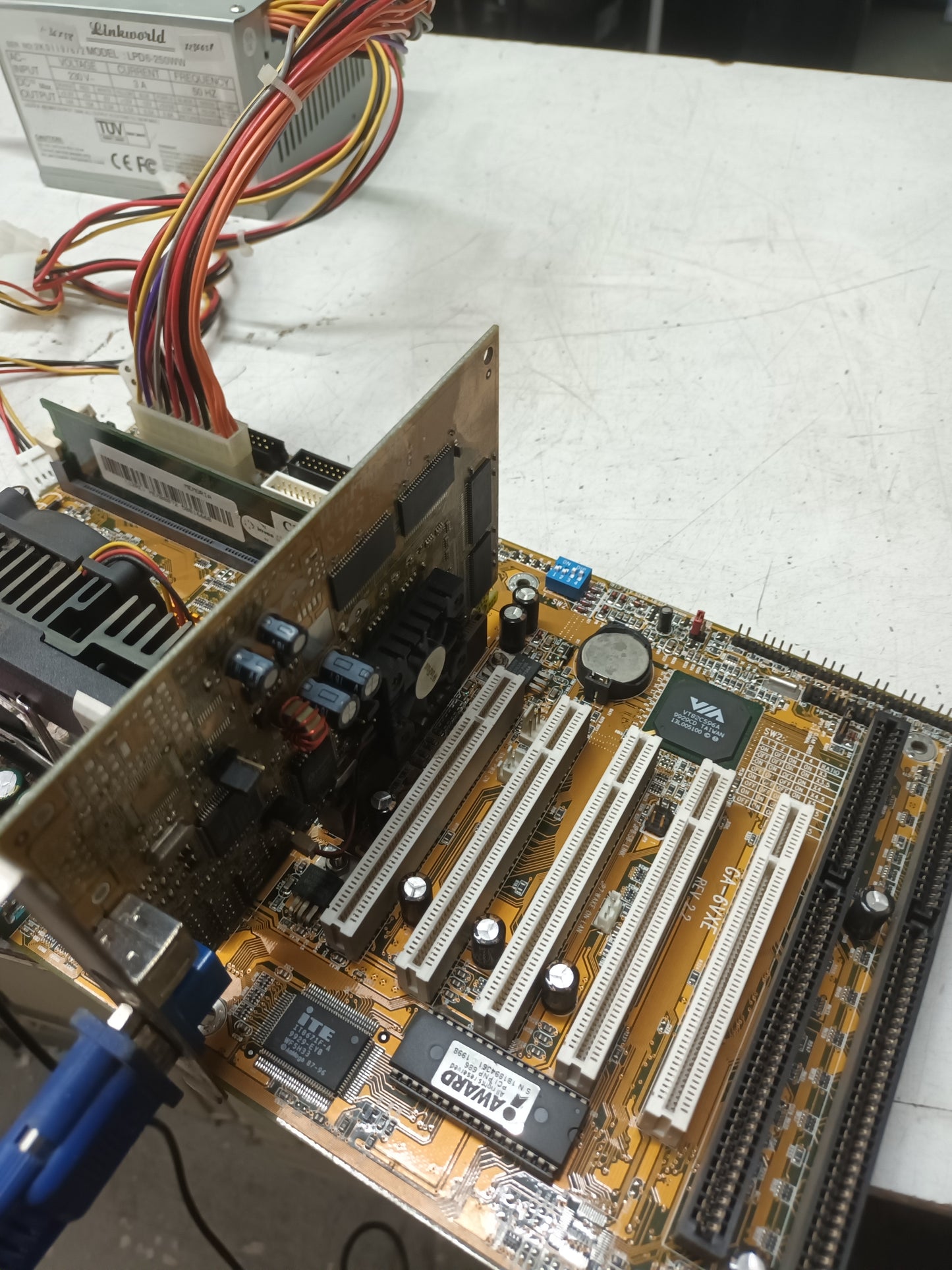 Placa base GA-6VXE Pentium MMX