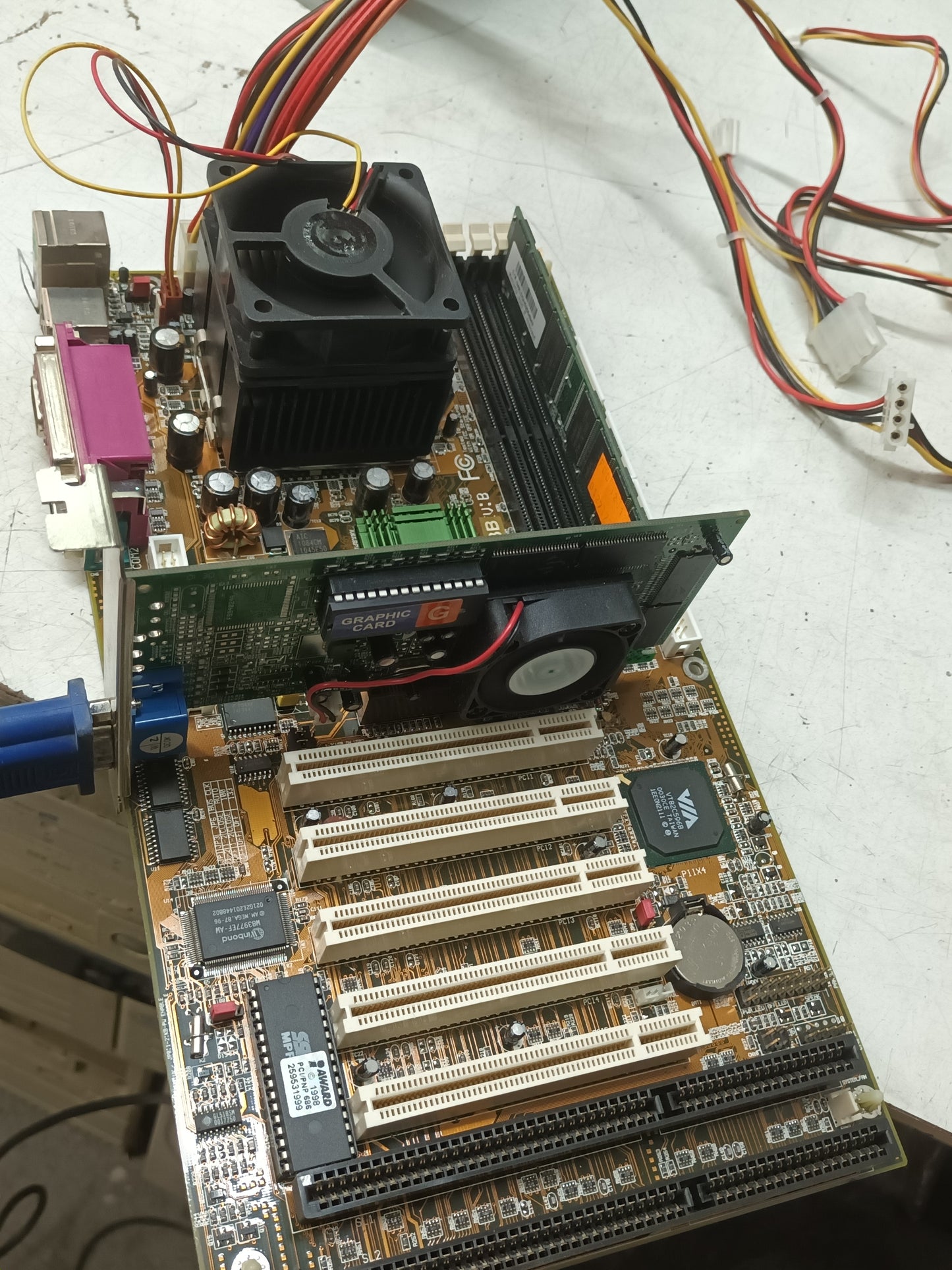 Placa base 6VIA 83B, Pentium III, 800EB MHZ, (44)