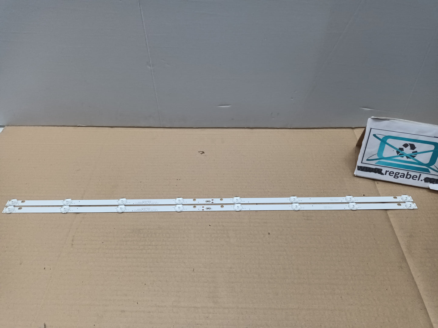 Kit 2 tiras LED DE TV INFINITON INTV-40AF690