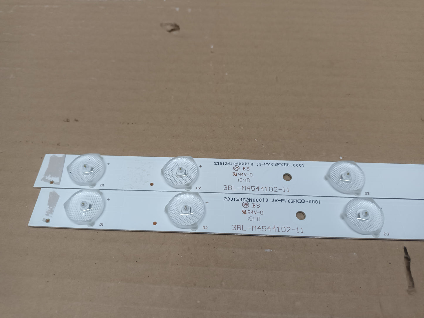Kit 2 tiras LED Engel TV 24" (ref-40)