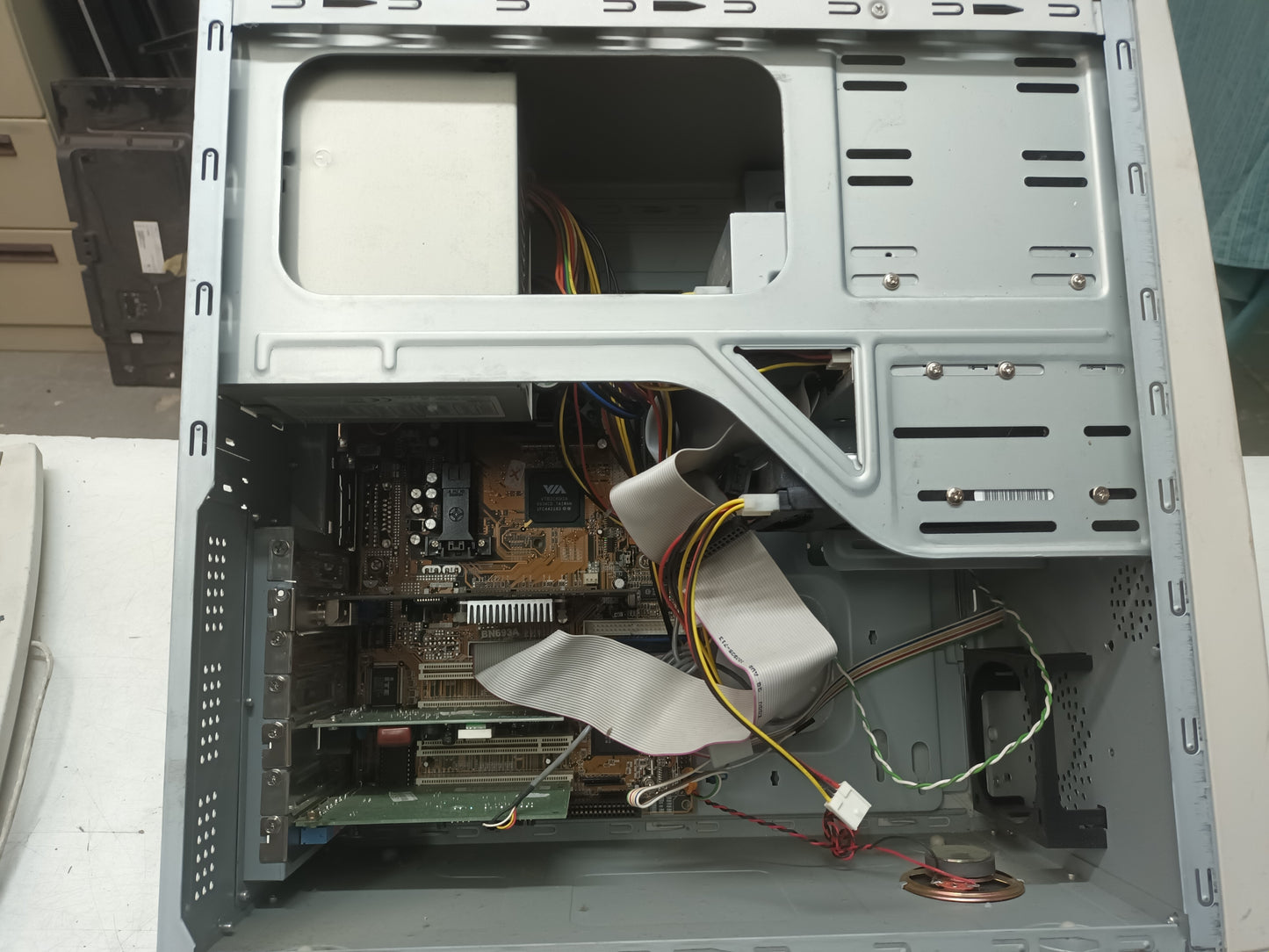 n-20, PENTIUM III, 800MHZ, y WINDOWS 98