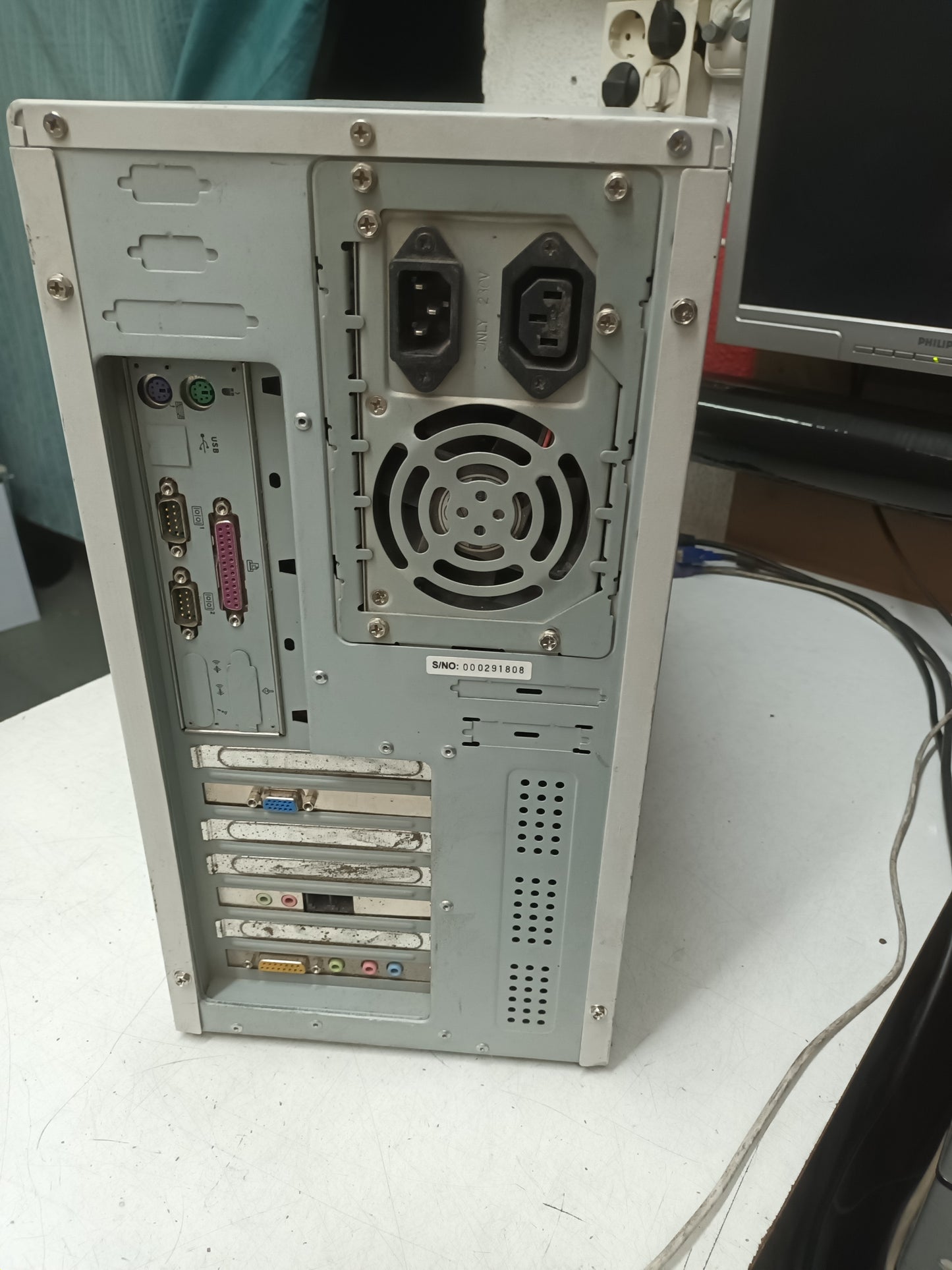 n-20, PENTIUM III, 800MHZ, y WINDOWS 98