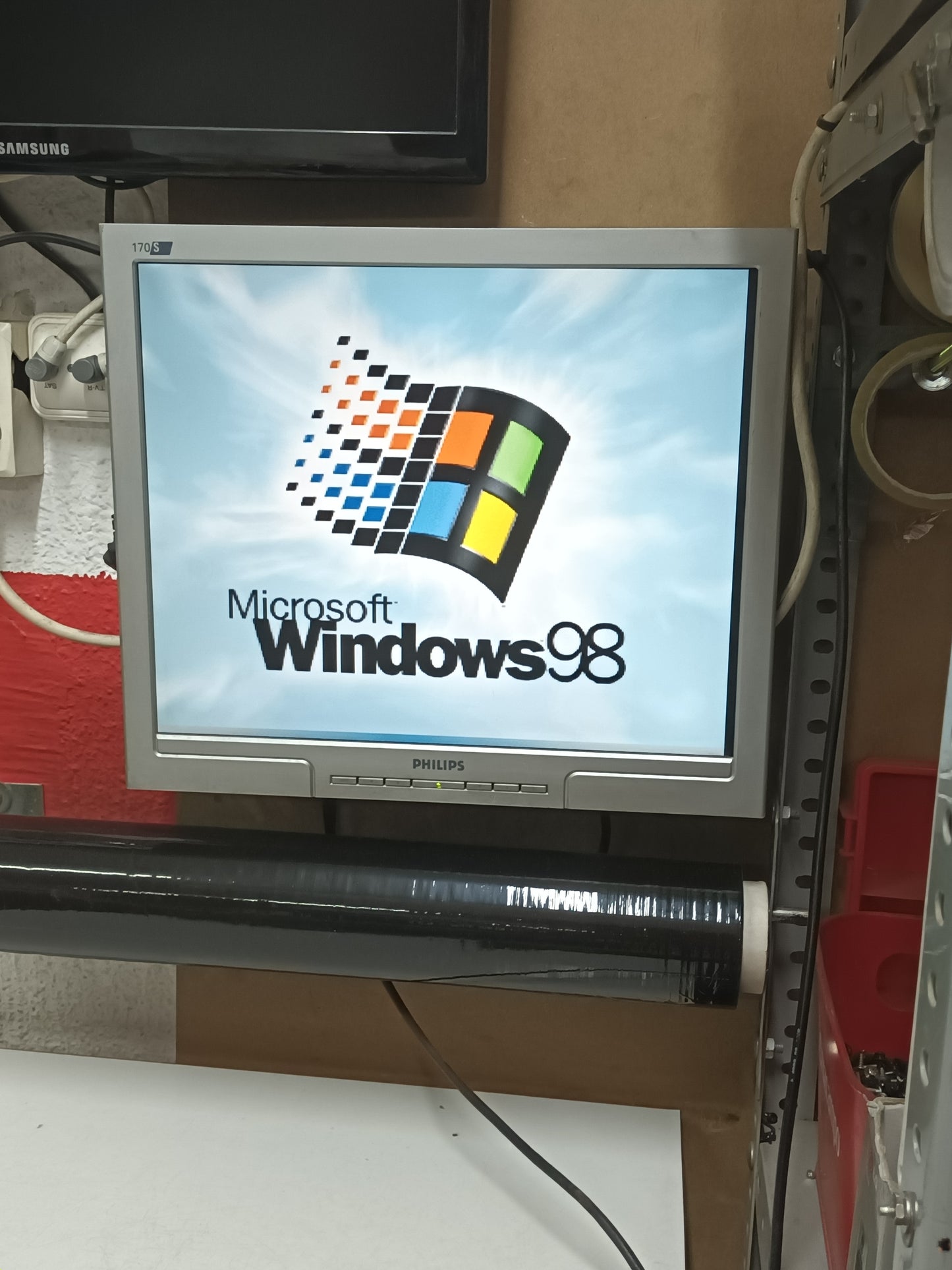 n-35 PC Retro Compaq Deskpro Pentium III 866MHz