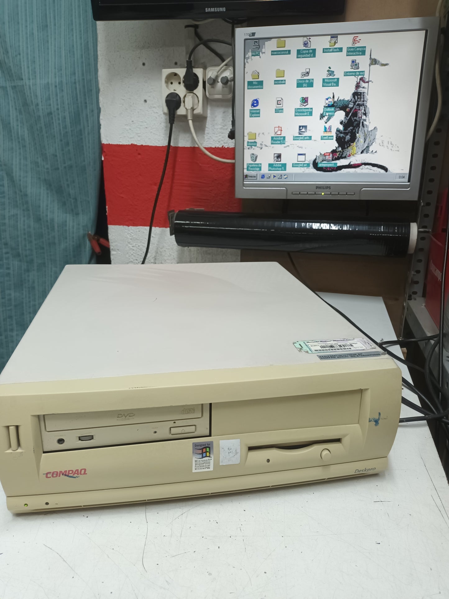 n-35 PC Retro Compaq Deskpro Pentium III 866MHz