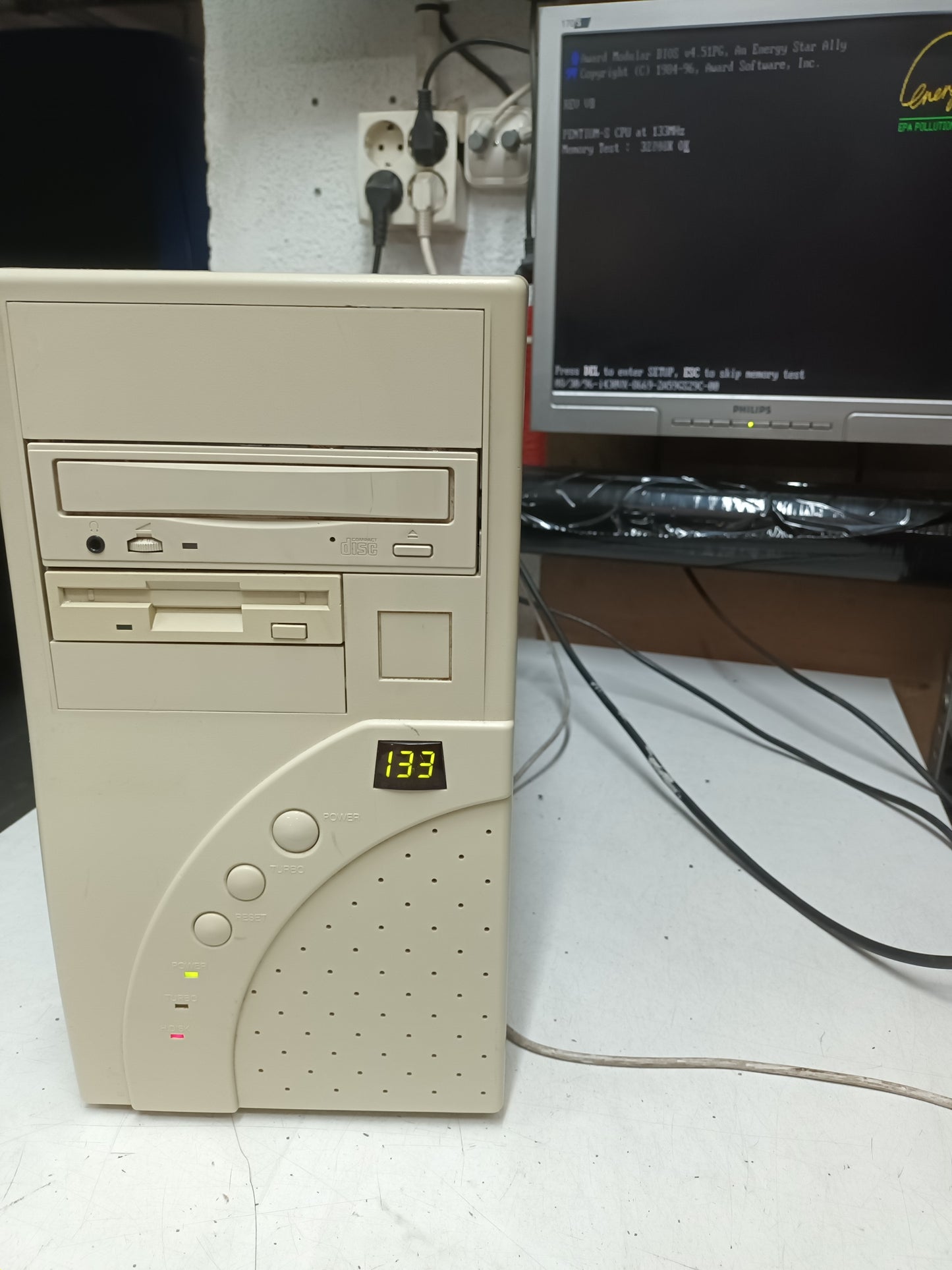 n-49, Pc retro, PENTIUM S, 133mHZ