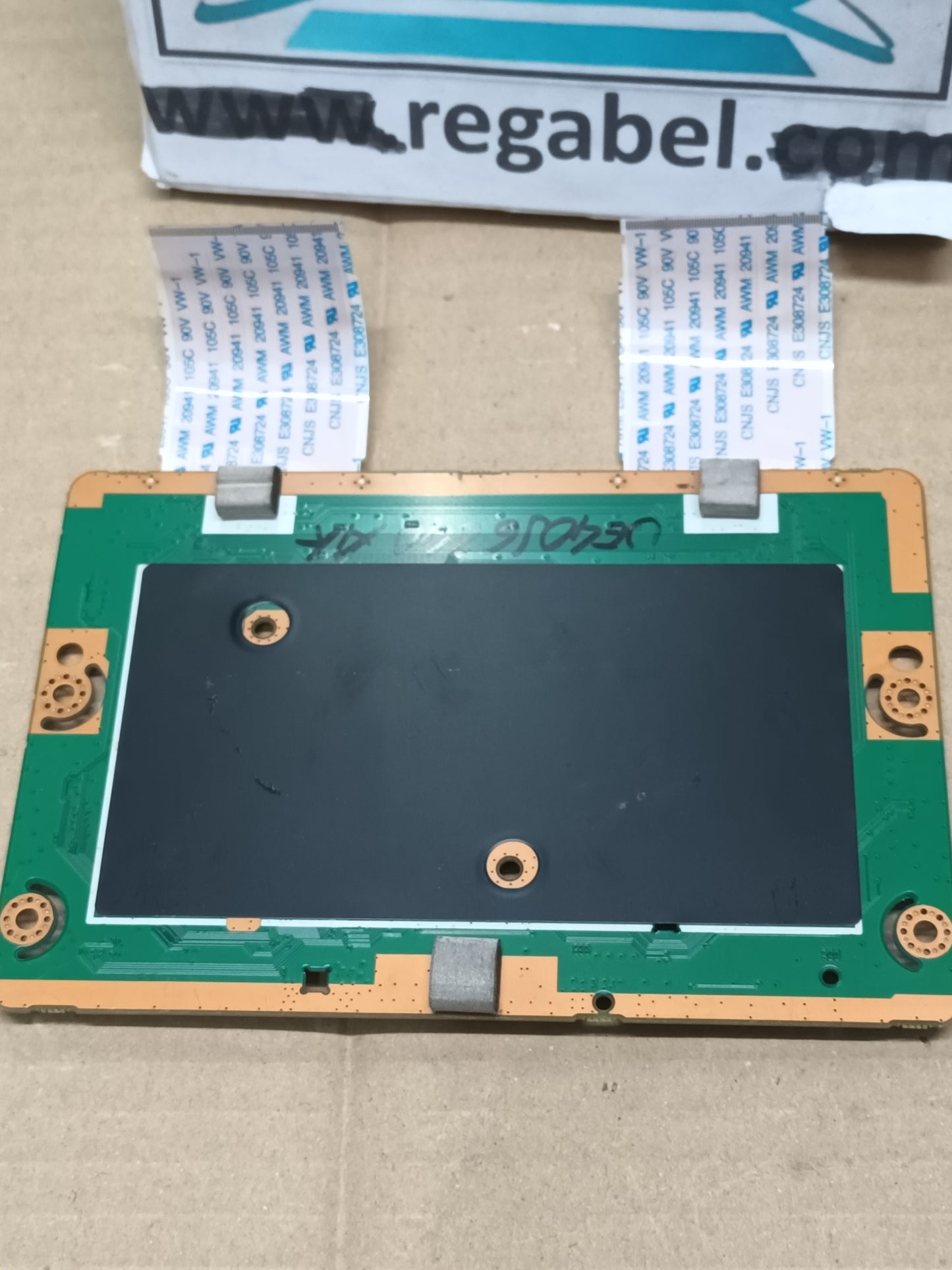 BN95-03521A, de Samsung UE40J6240AK