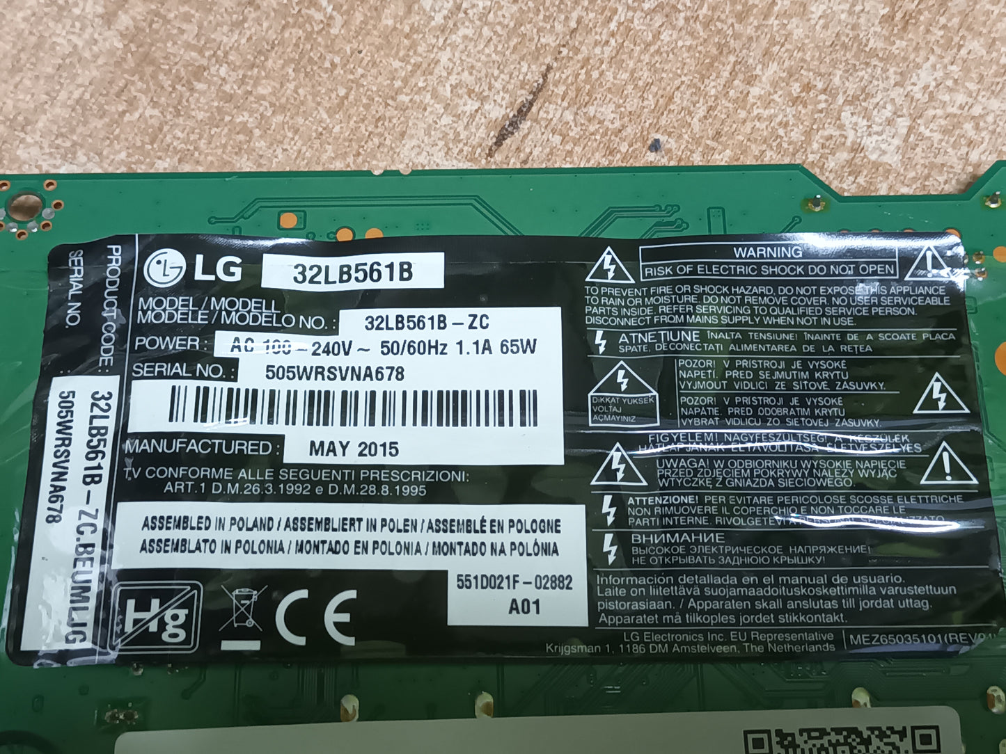 soporte, pies de LG32LB561B