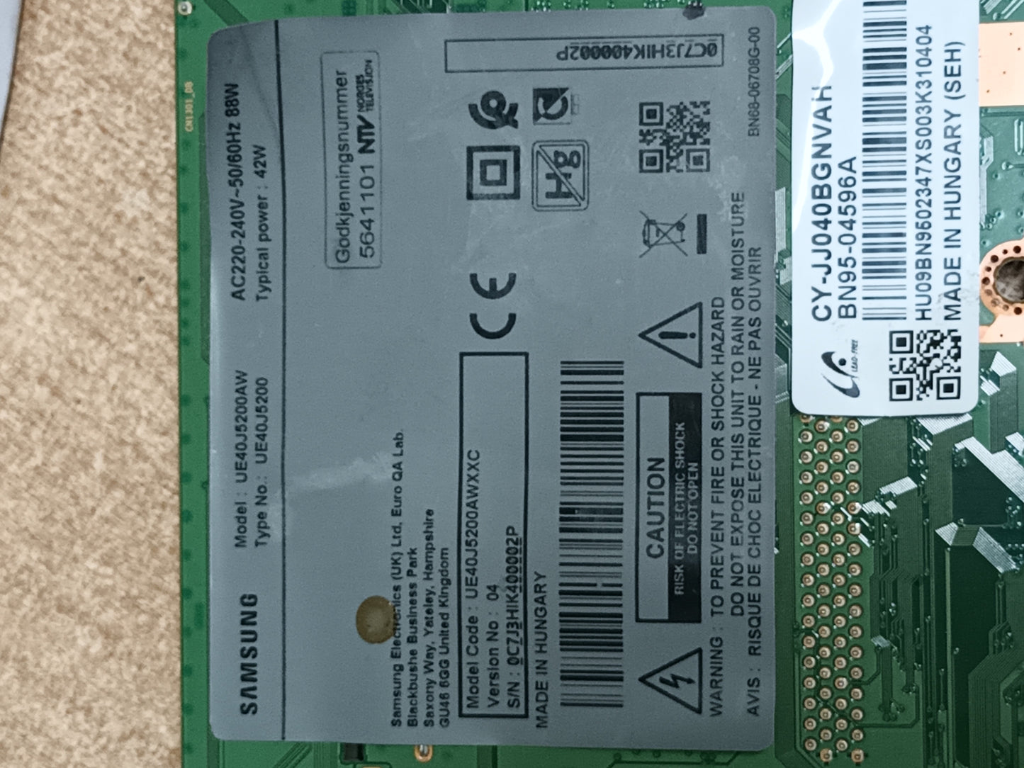 BN94-10897G, de Samsung UE40J5200AW
