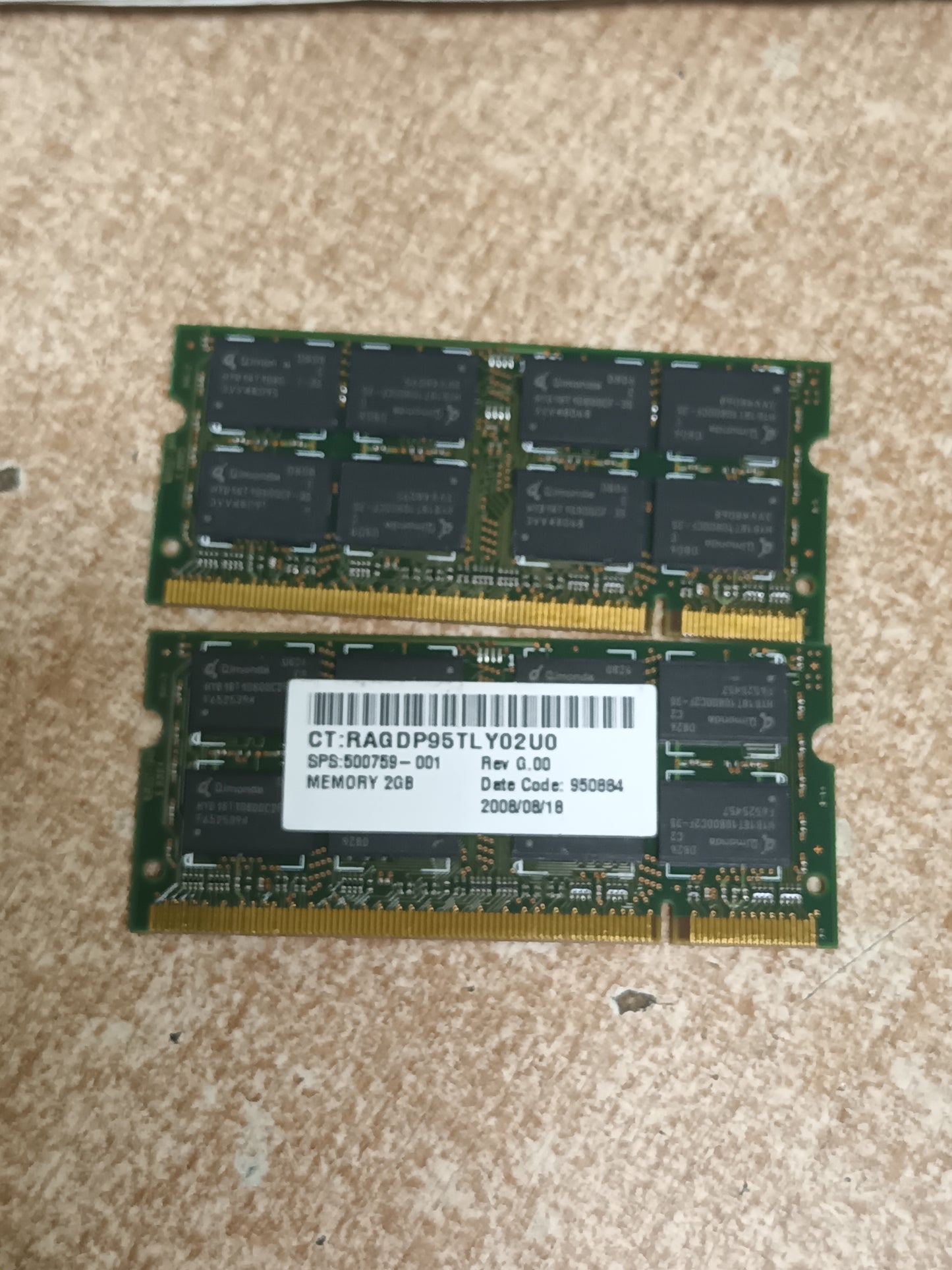 2 memorias ram ddr2, 2gb sodimm, 667mhz
