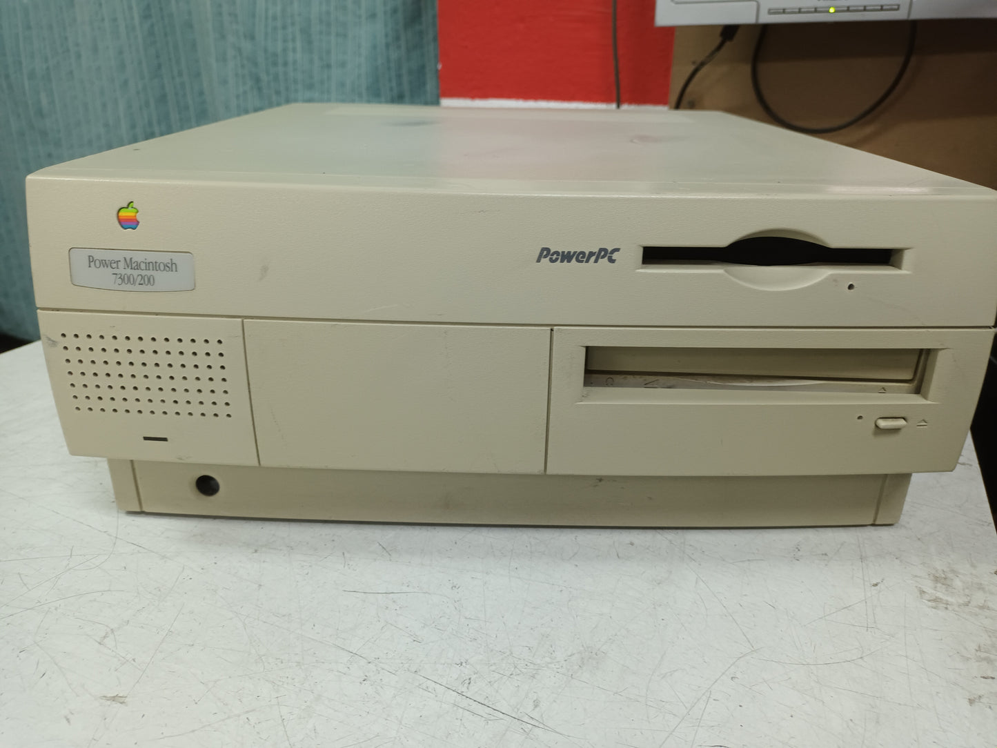 Apple Power Macintosh 7300/200,  (nº47)