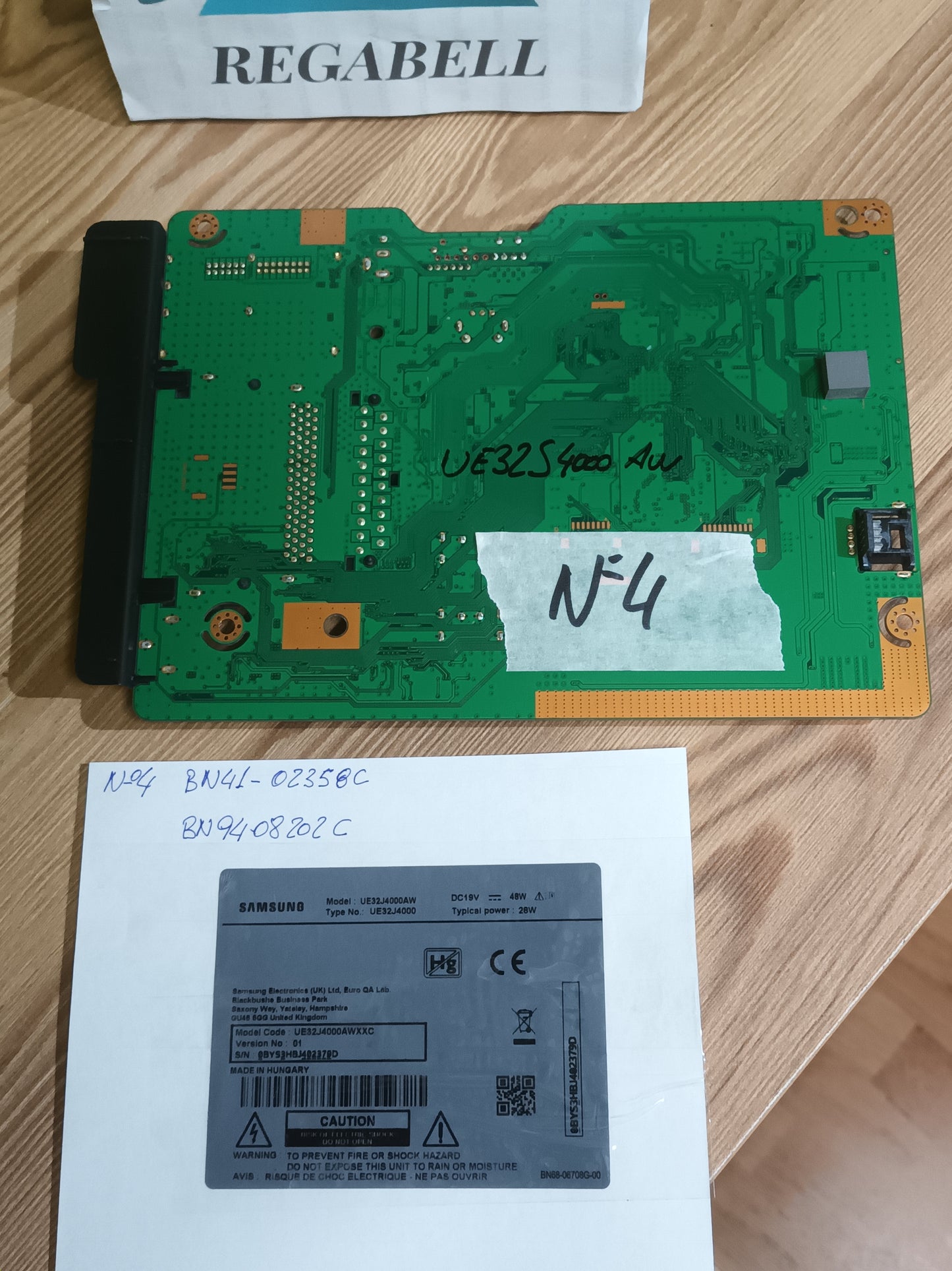 BN94-08202C, de Samsung UE32J4000AW