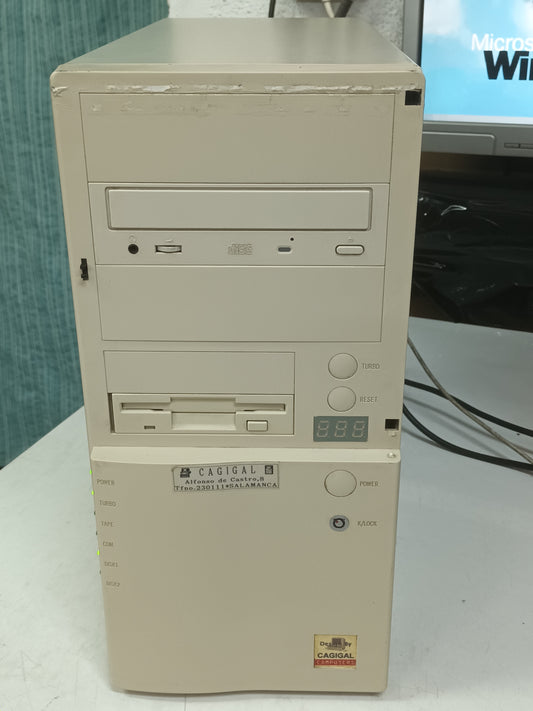 PC ORDENADOR ANTIGUO       (n-7)