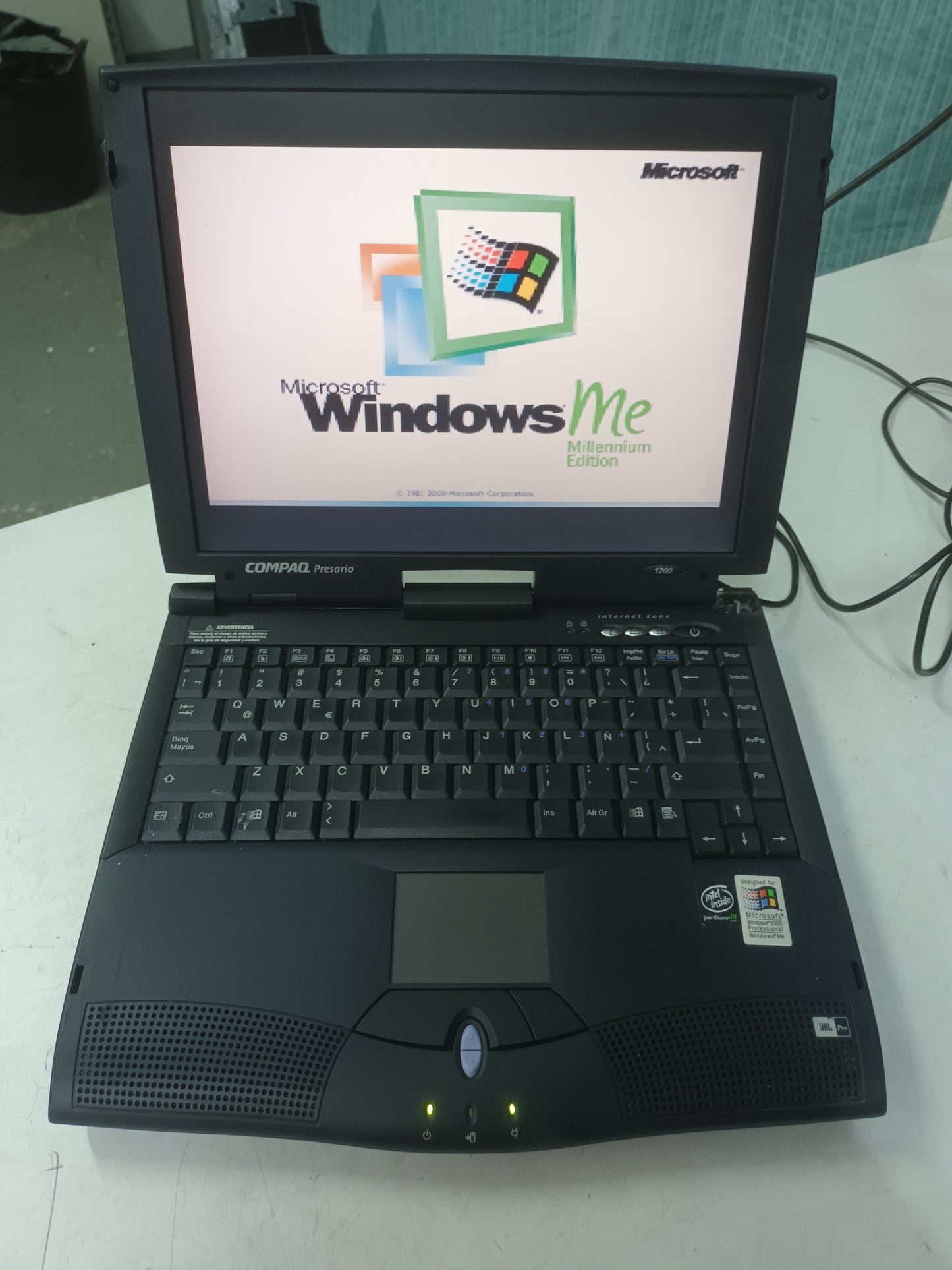 HP COMPAQ PRESARIO 1200 PORTATIL RETRO (P-5)