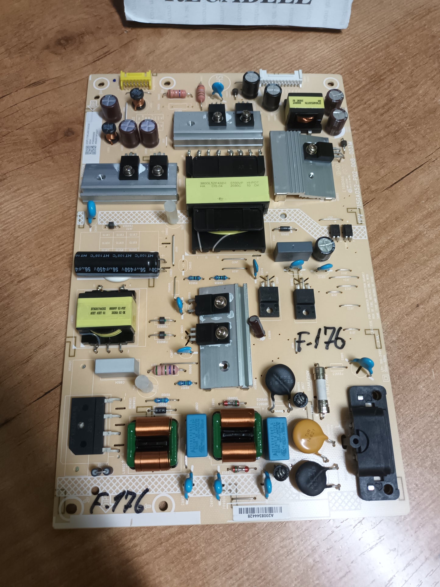 715GA052-P02-008-003M, de PHILIPS 58PUS7555/12