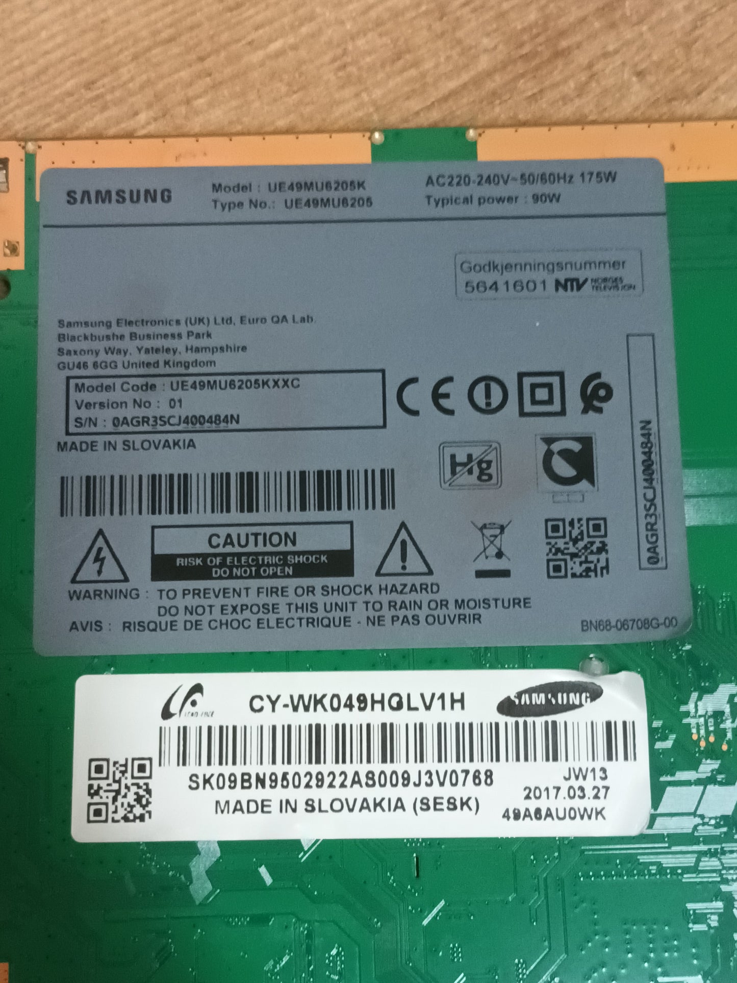 BN94-11703C, de SAMSUNG UE49MU6205K