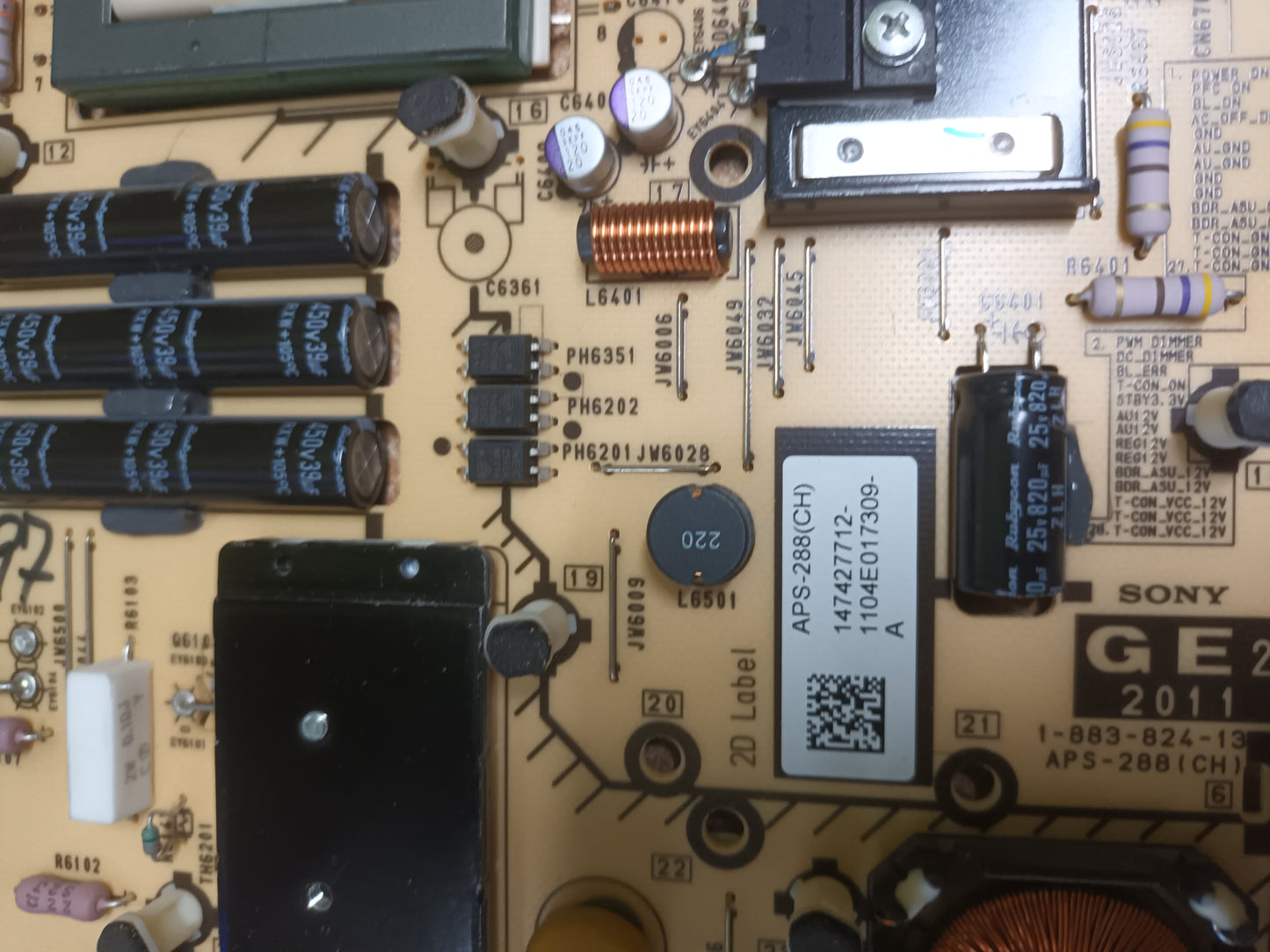 1-883-824-13, de tv SONY KDL-32EX421,