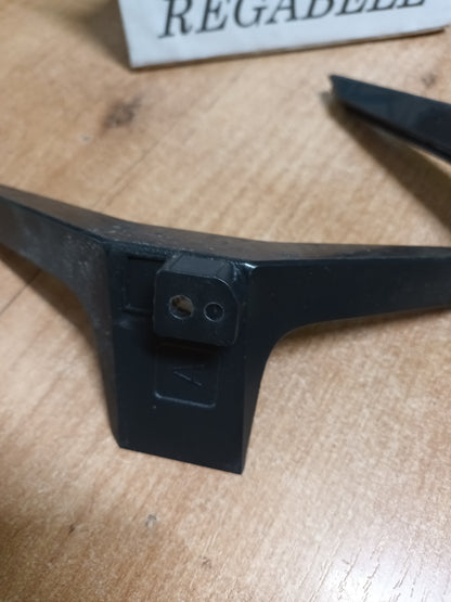 Pies TV LG 43UP8000LR (Ref. 67)