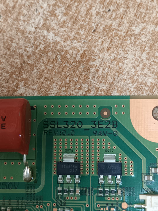 SSL320_3E2B, PLACA INVERTER LED,  de TV TOSHIBA 32RL938,