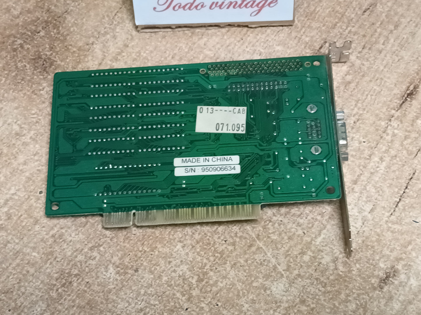 Tarjeta gráfica VGA Trident TGUI9440 PCI
