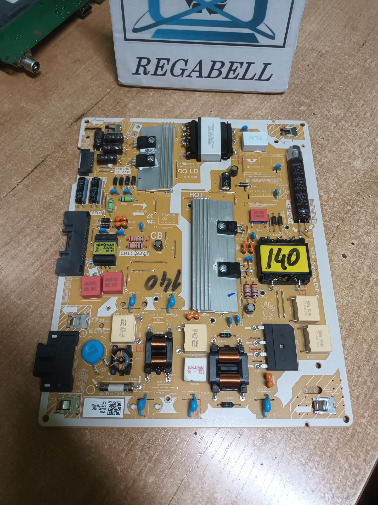 BN44-01109C, NUEVA SIN USAR, de TV SAMSUNG UE43BU8000K,