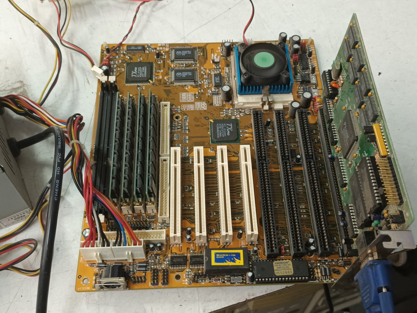 PLACA BASE PC, Socket 7 AT chipset TX Pro, ref.30