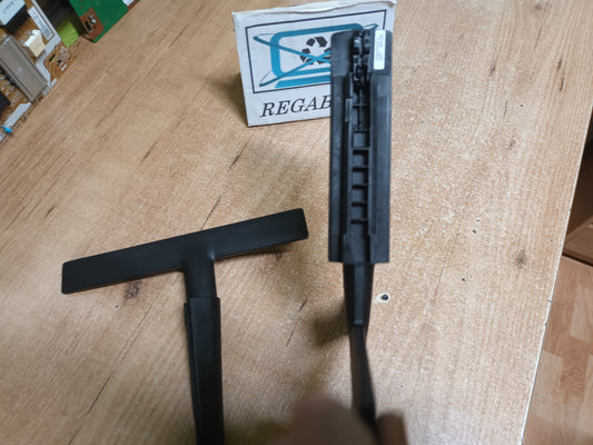 SOPORTE DE TV SAMSUNG UE50AU8005K