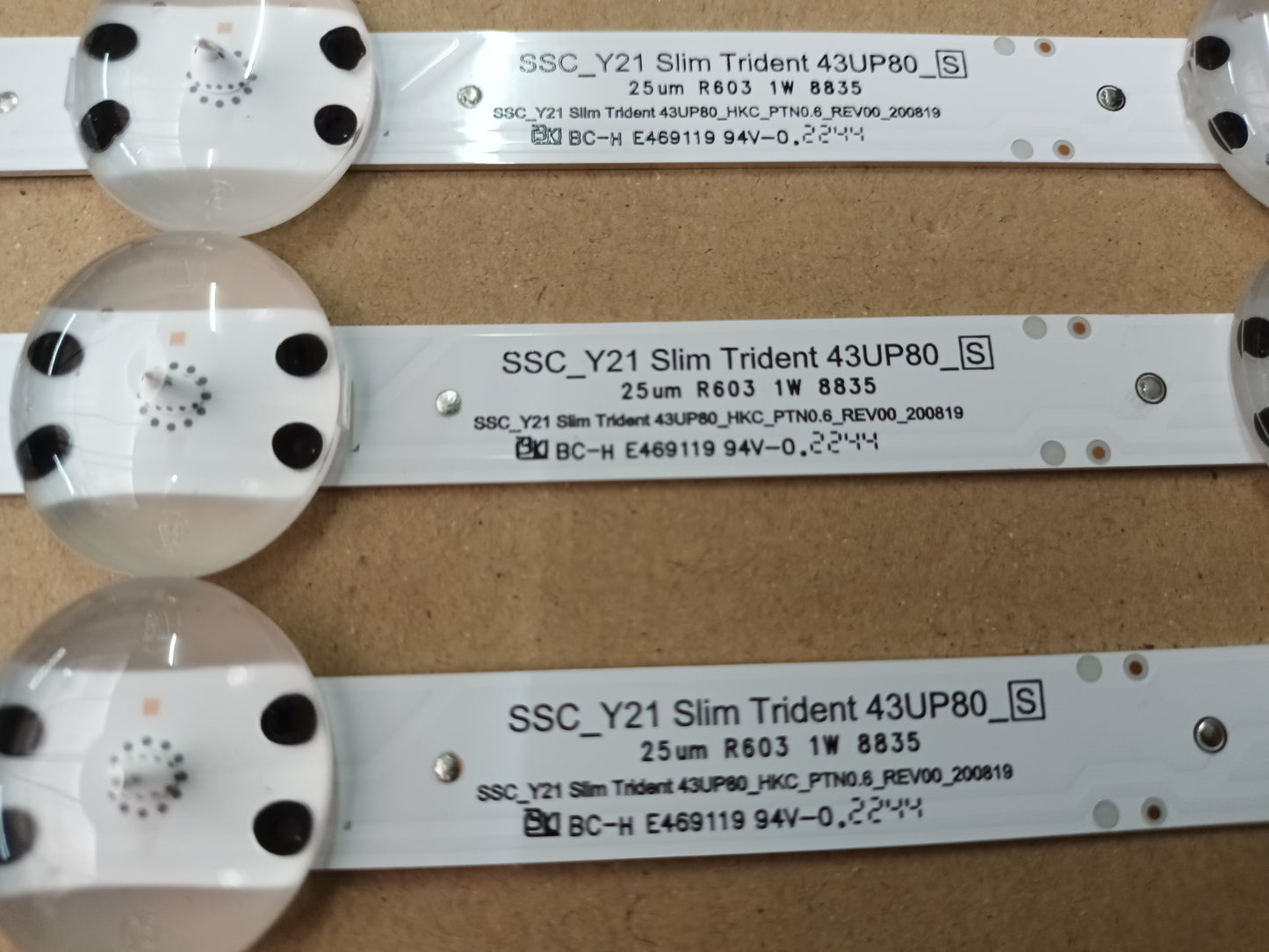LG43UQ80006LB, KIT TIRAS LED, (ref,155)