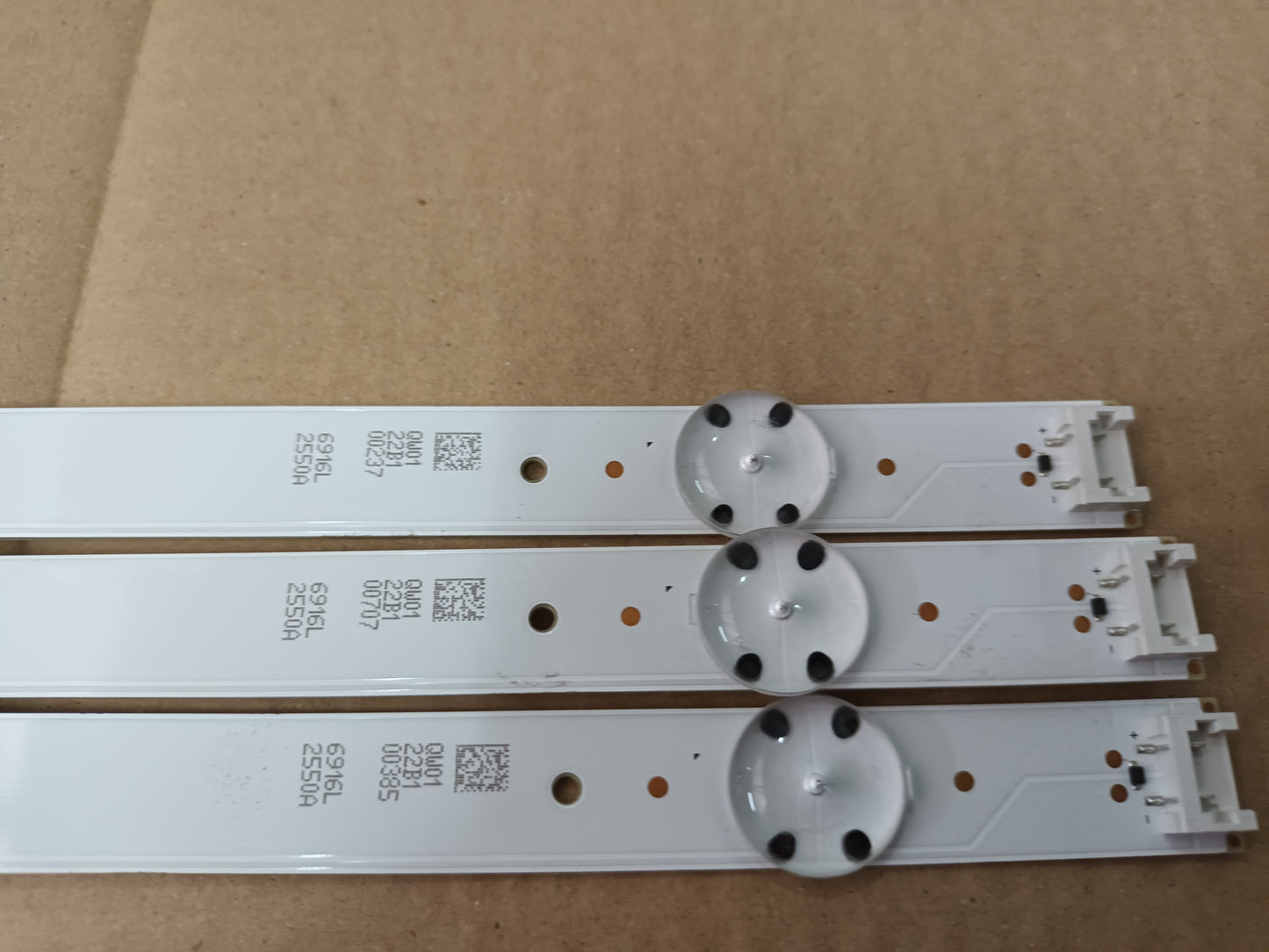 LG43LH604V-ZB, KIT TIRAS LED (ref,8)