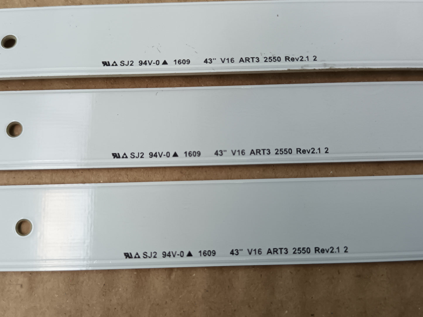 LG43LH604V-ZB, KIT TIRAS LED (ref,8)