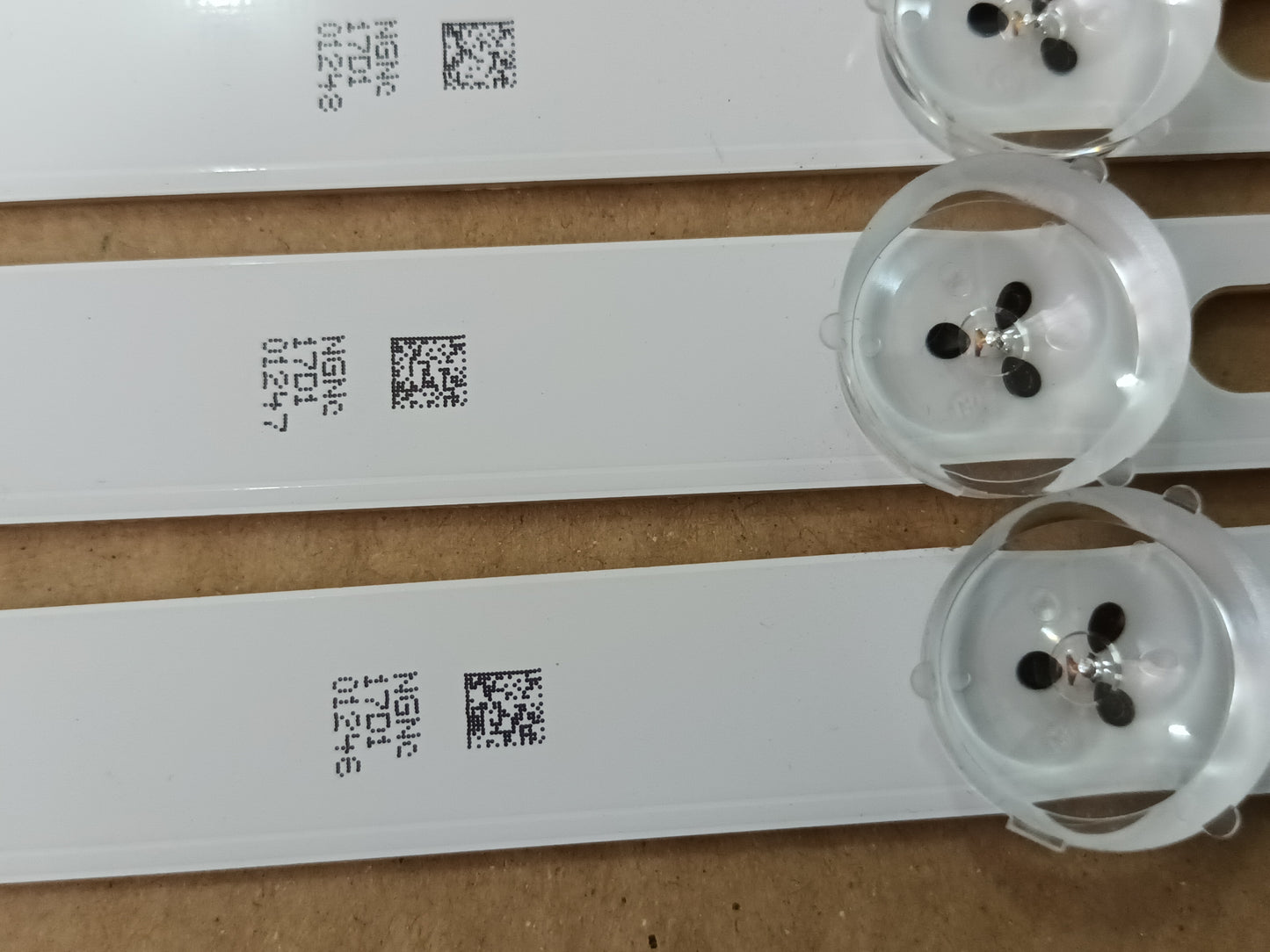 KIT 8 tiras de retroiluminación de LG39LN575S