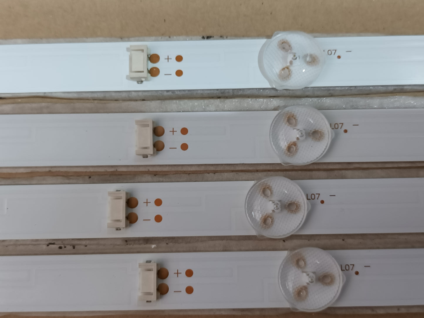 LG49UJ620V, KIT TIRAS LED (ref,102)