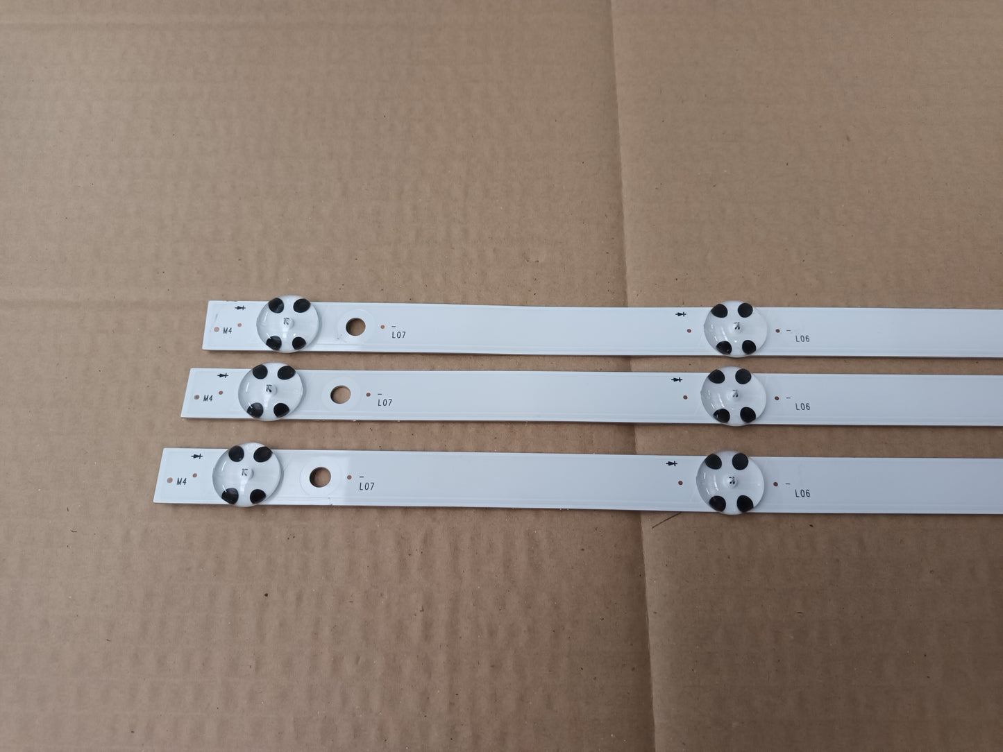 LG43UN71006, KIT TIRAS LED (ref,113)